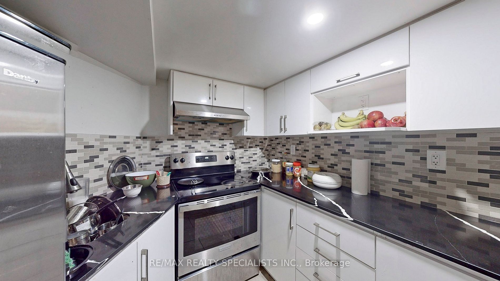 30 Myrtle Crt