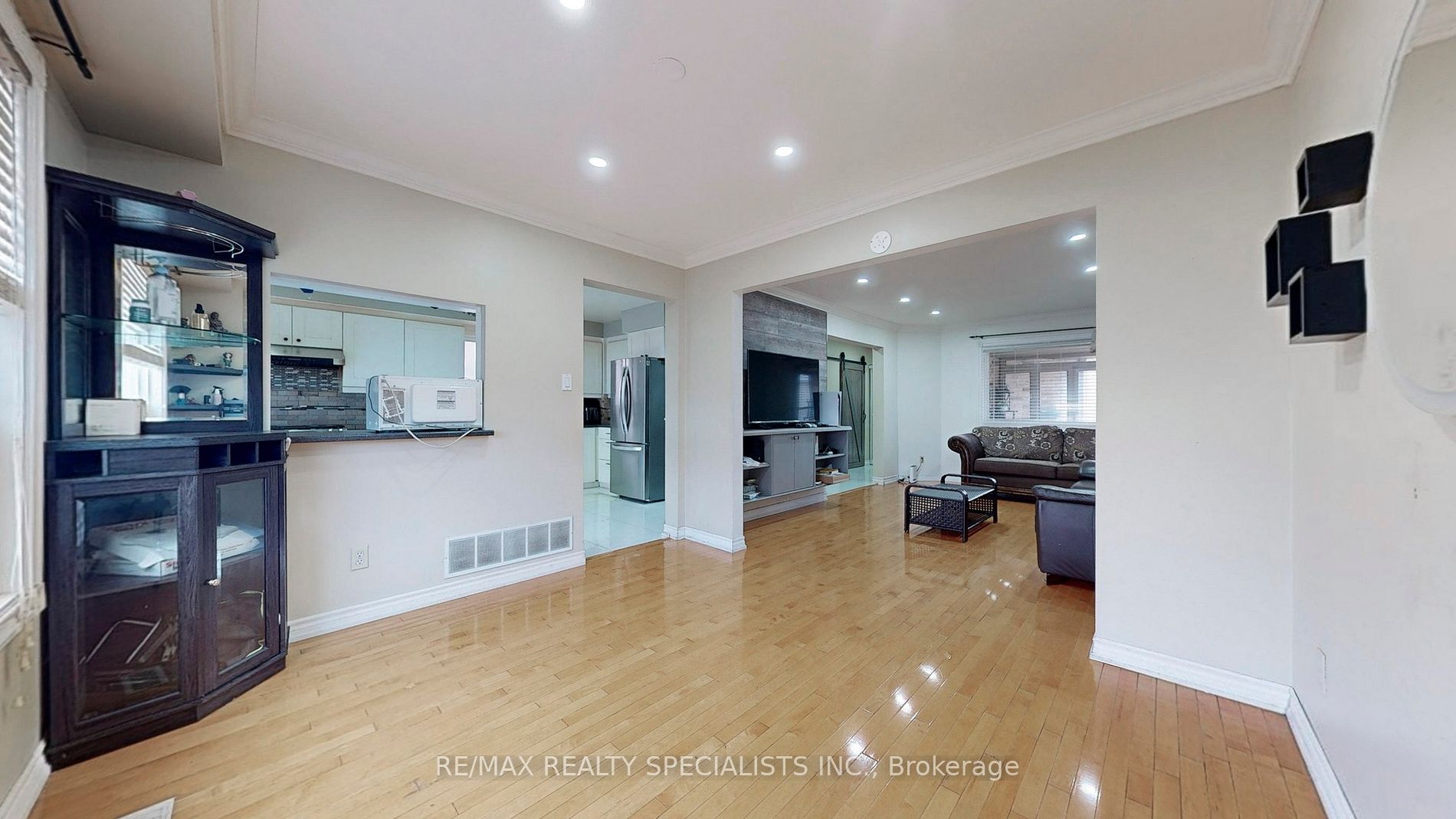 30 Myrtle Crt