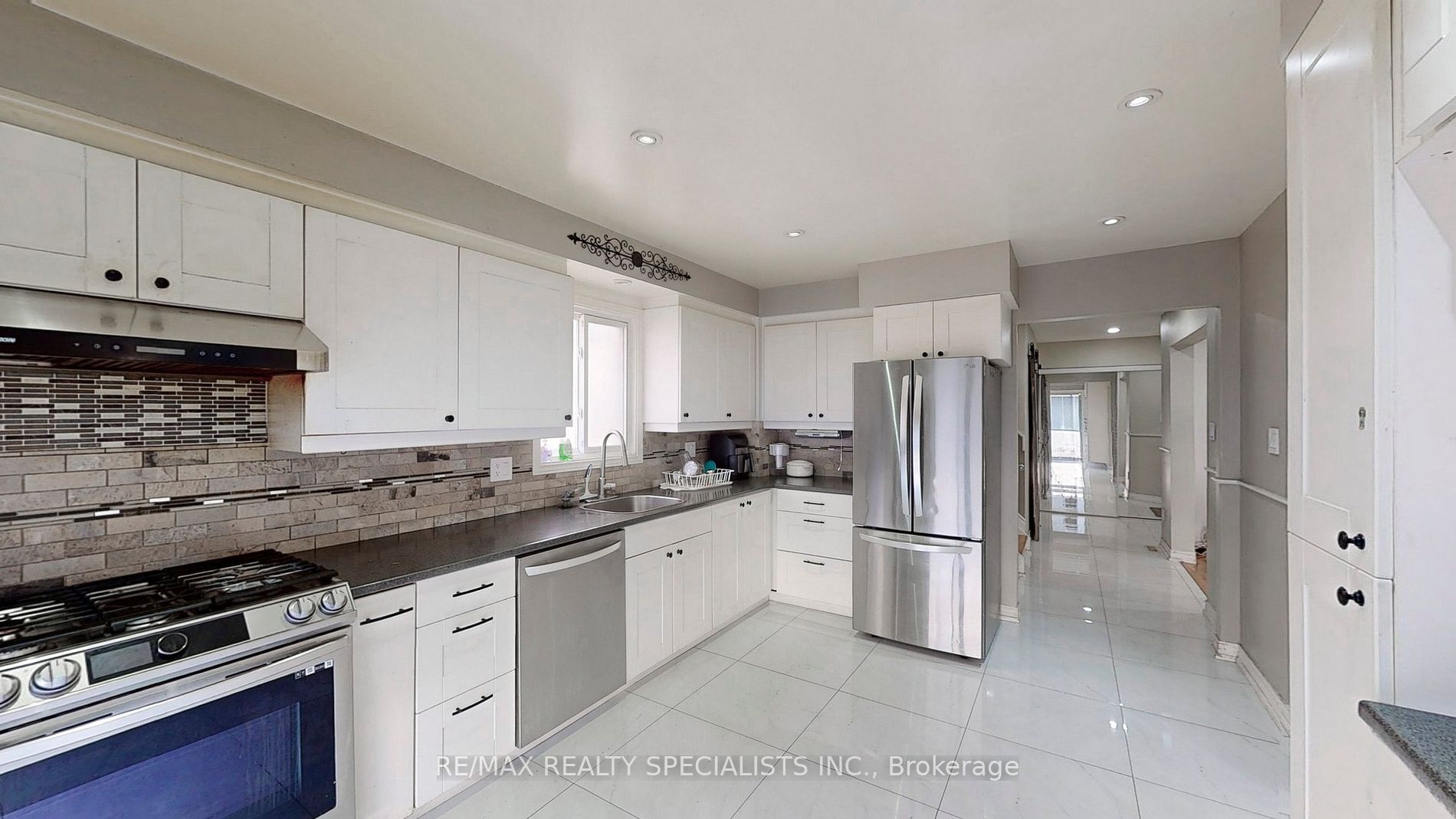30 Myrtle Crt
