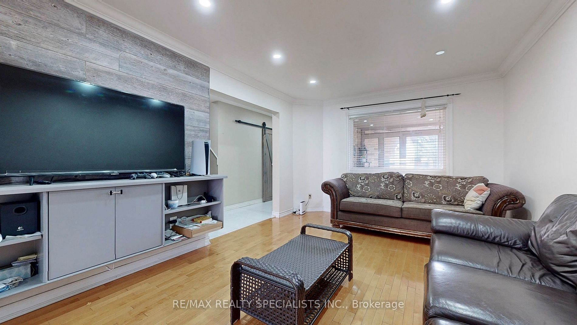 30 Myrtle Crt