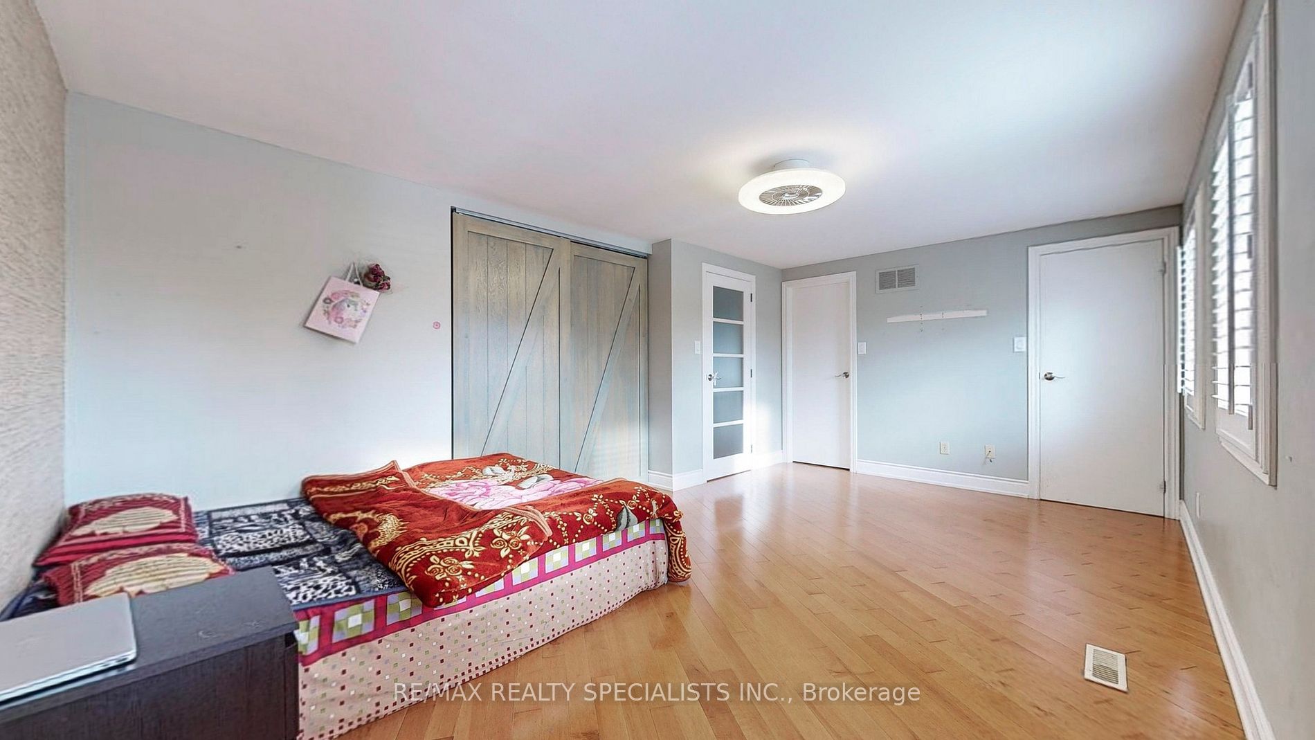 30 Myrtle Crt
