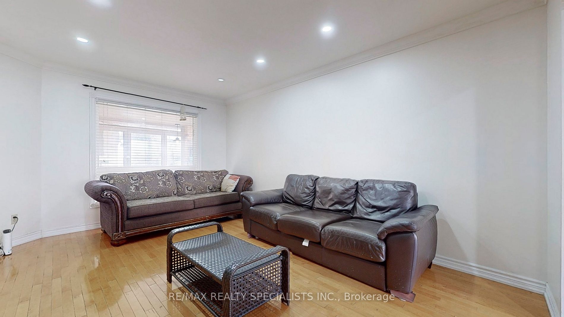 30 Myrtle Crt