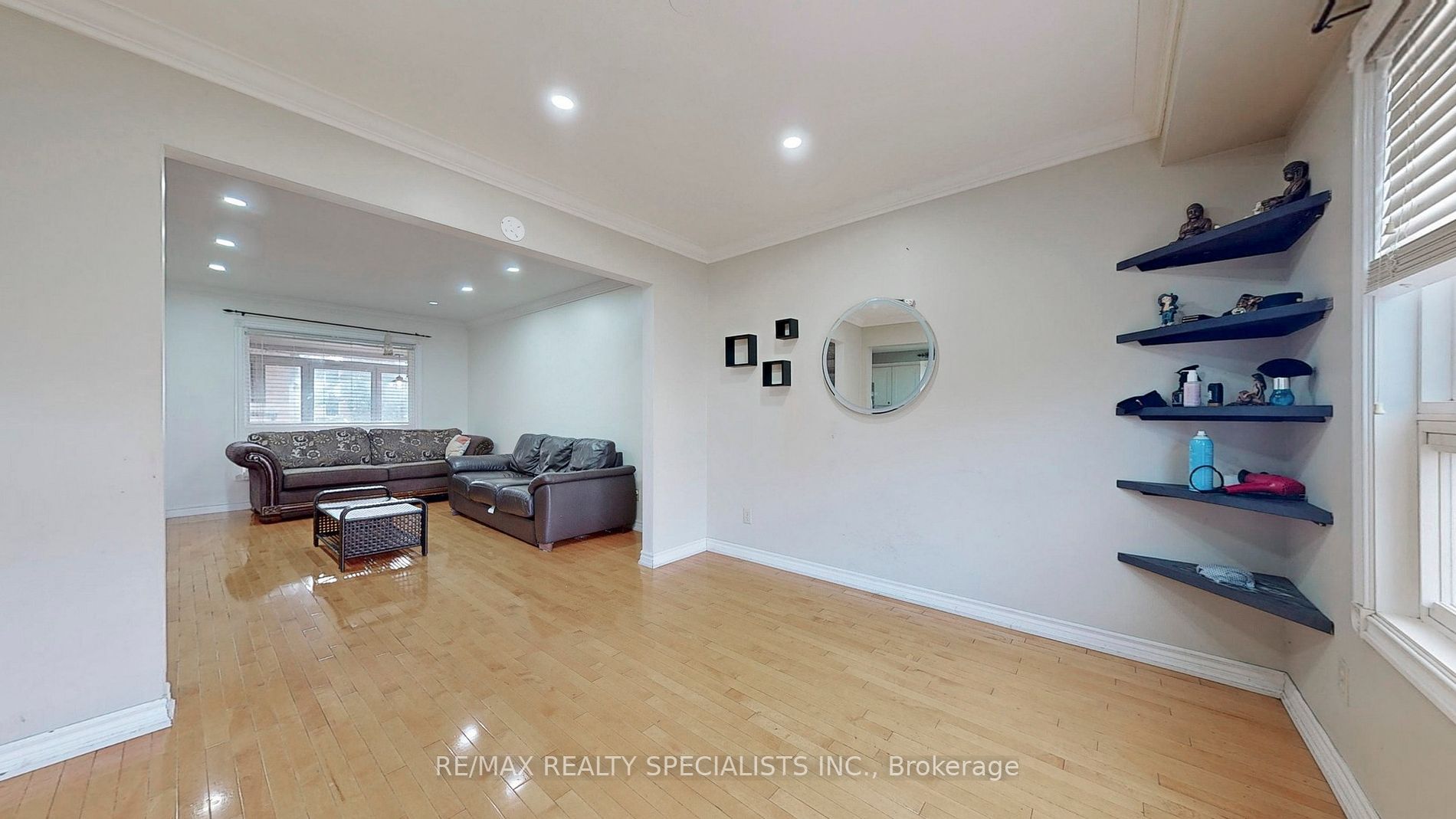 30 Myrtle Crt