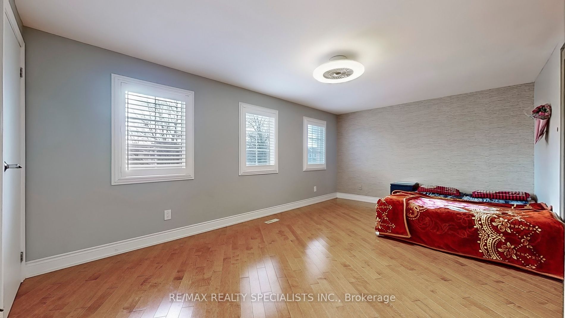 30 Myrtle Crt