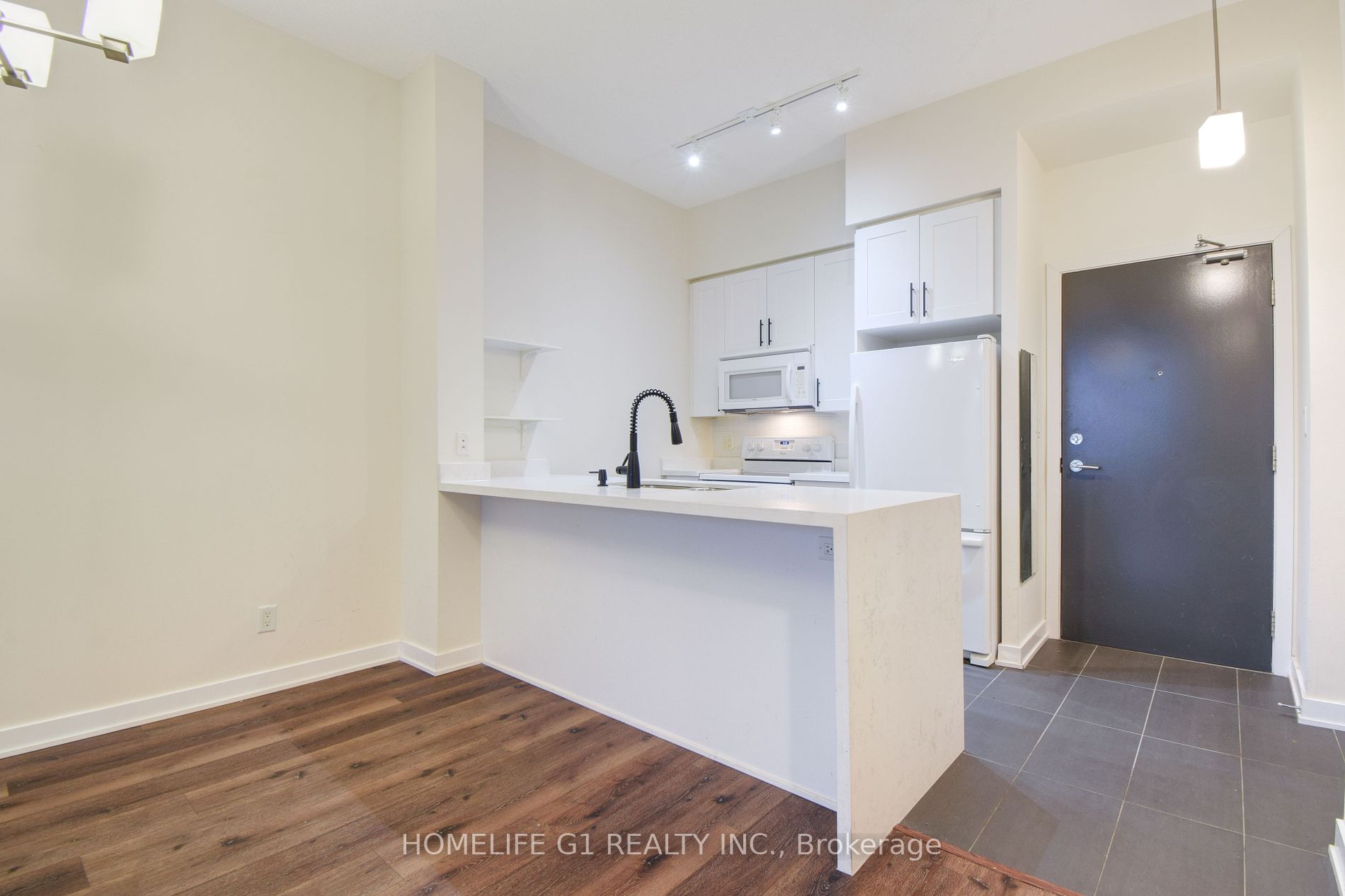 4070 Confederation Pkwy, #606