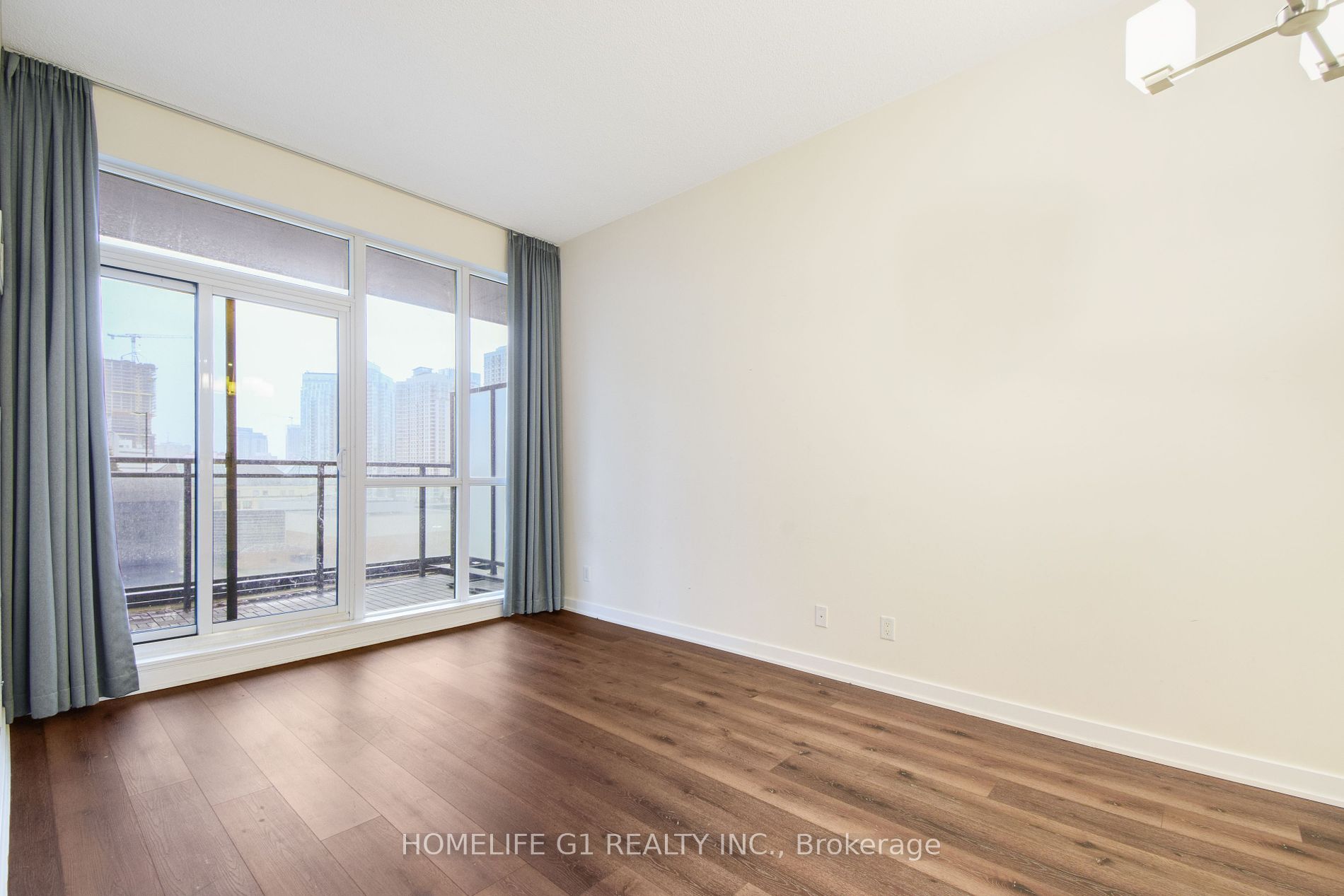 4070 Confederation Pkwy, #606