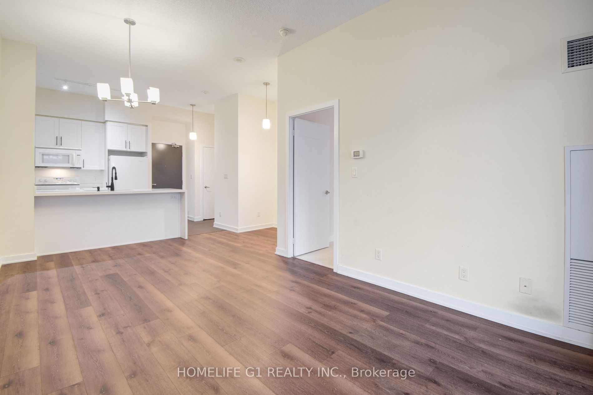 4070 Confederation Pkwy, #606