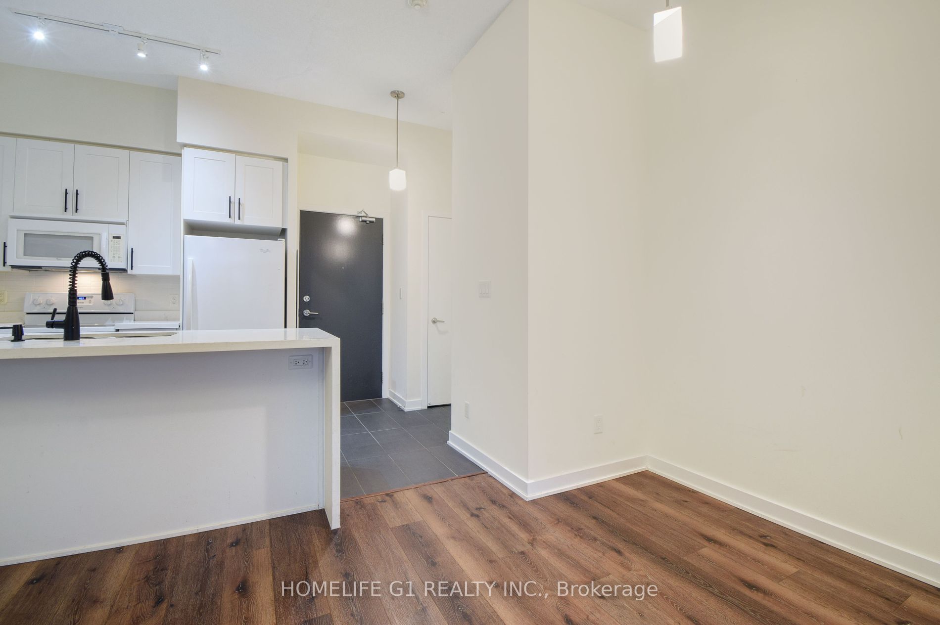 4070 Confederation Pkwy, #606