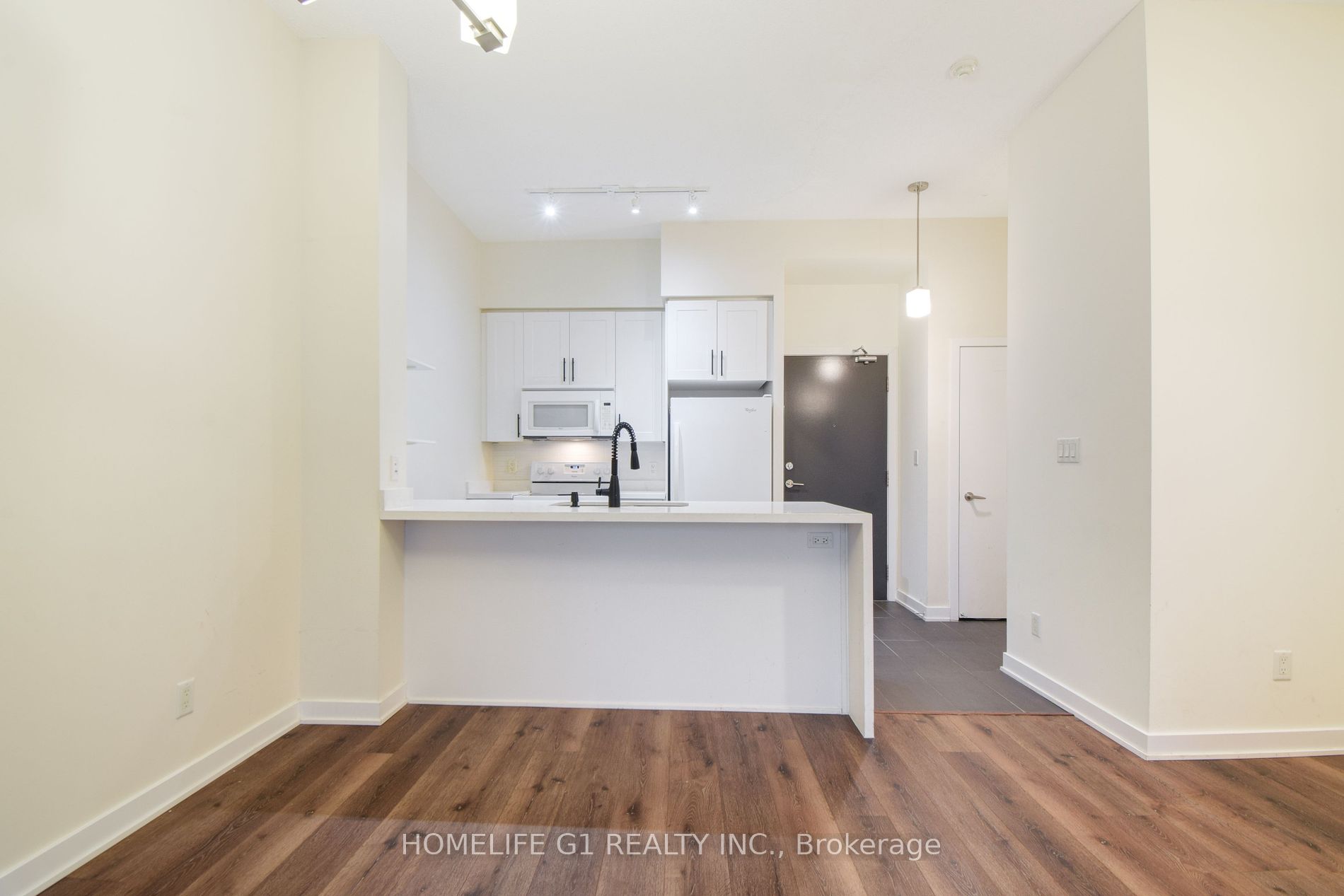 4070 Confederation Pkwy, #606