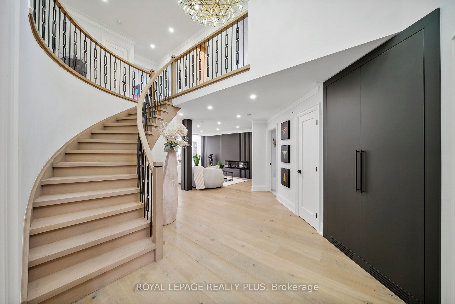 4344 Dallas Court