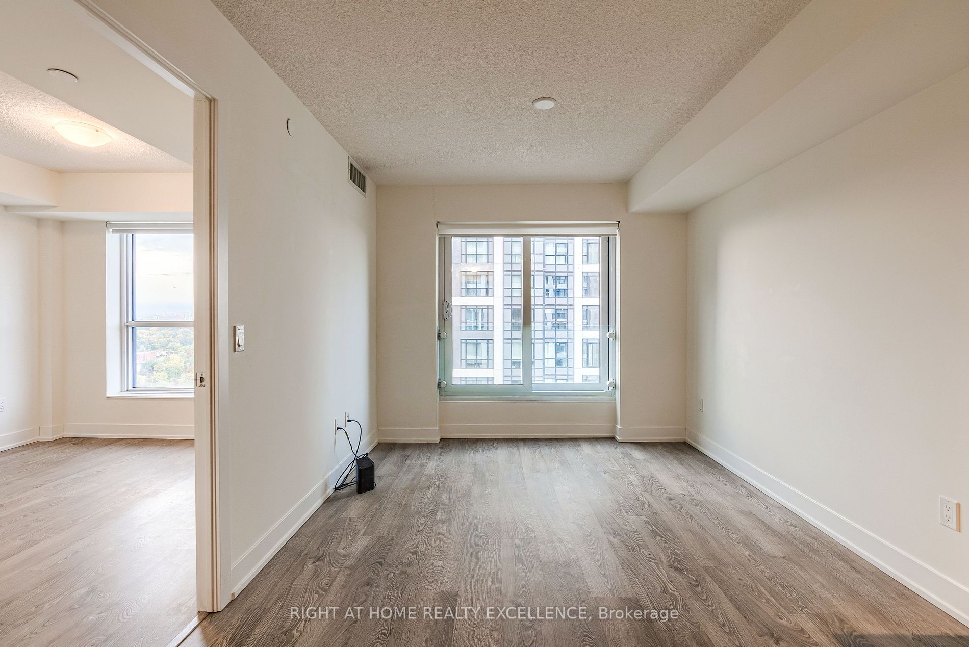 9 Mabelle Avenue #2420