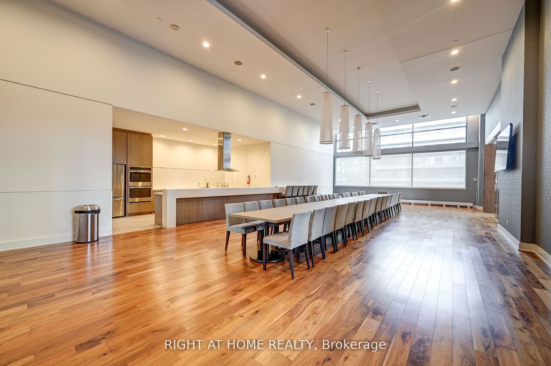 2212 Lake Shore Blvd W, #2707