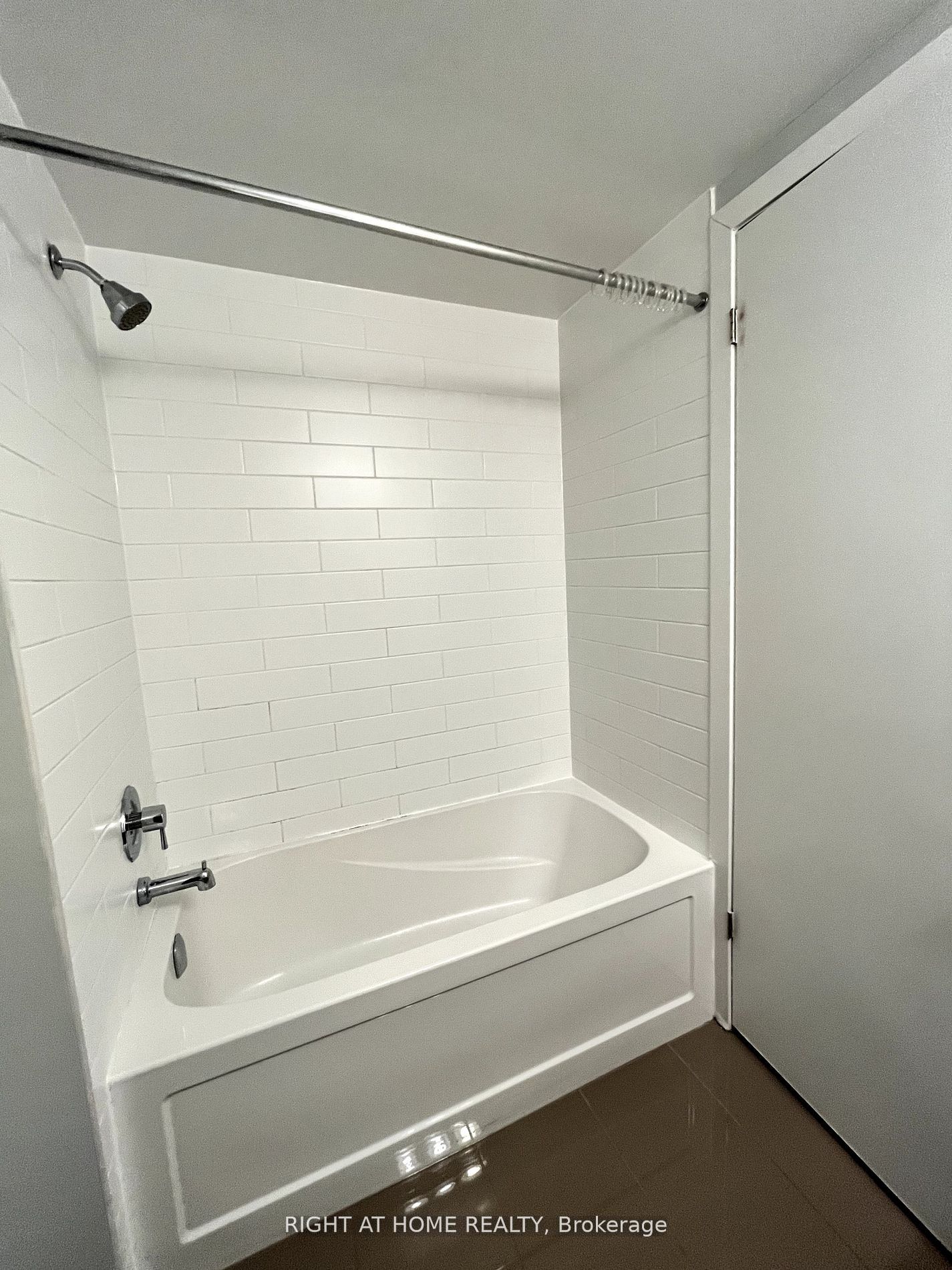 2212 Lake Shore Blvd W, #2707