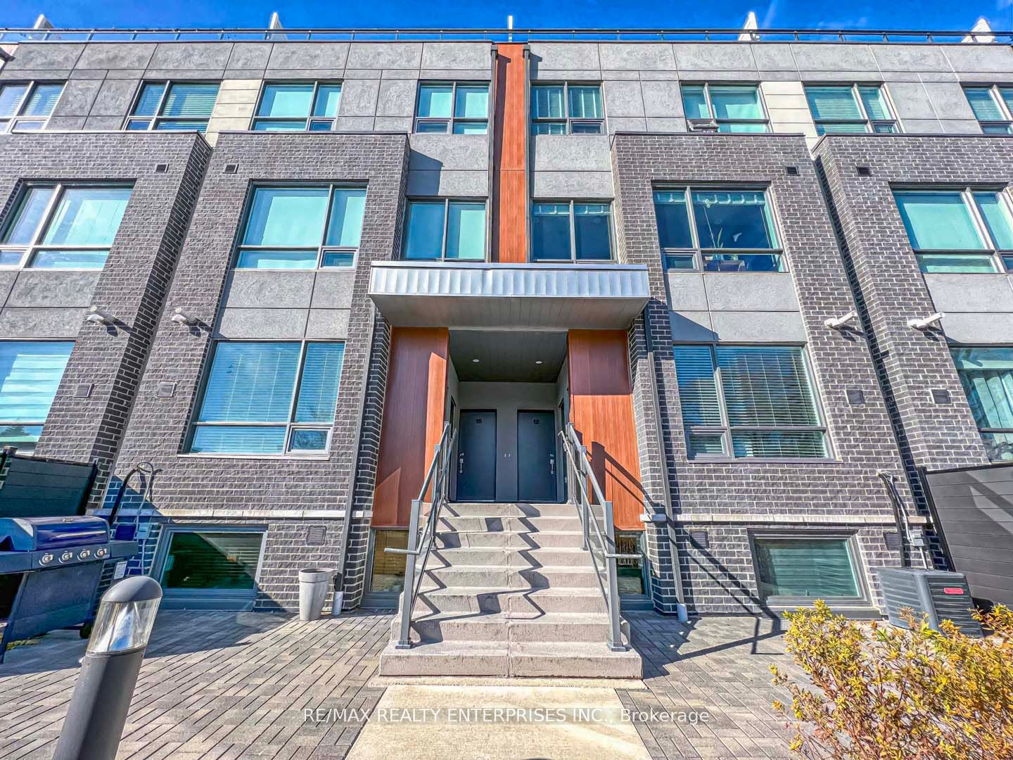 650 Atwater Avenue, #16