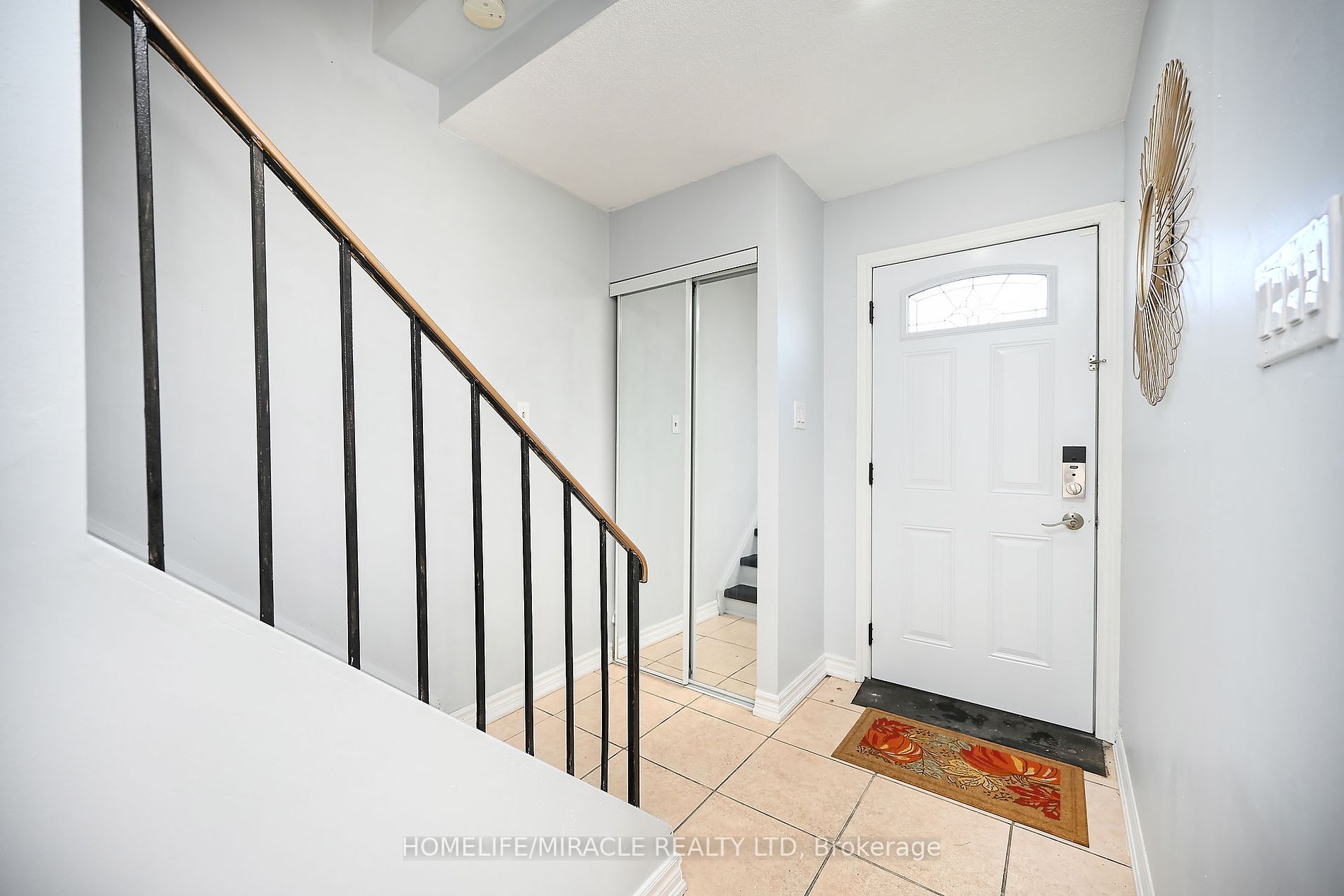 48 Grand Valley Dr
