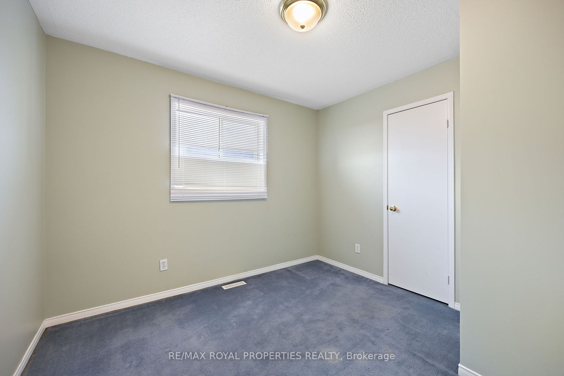 423 Jay Crescent