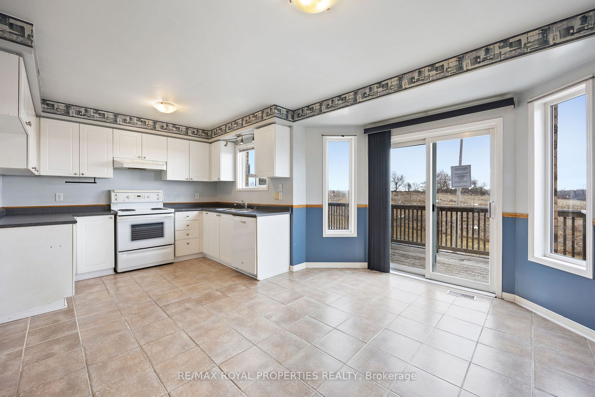 423 Jay Crescent