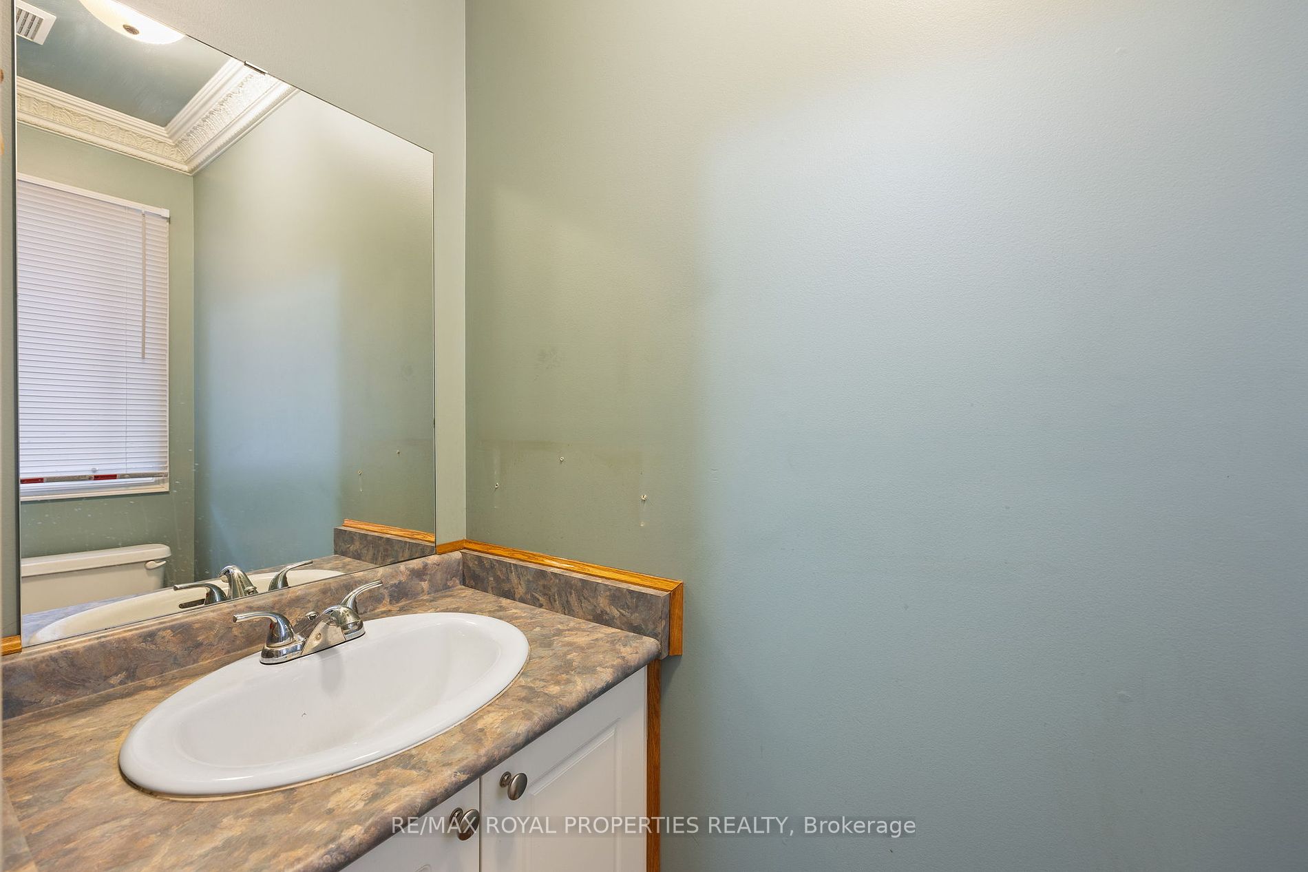 423 Jay Crescent