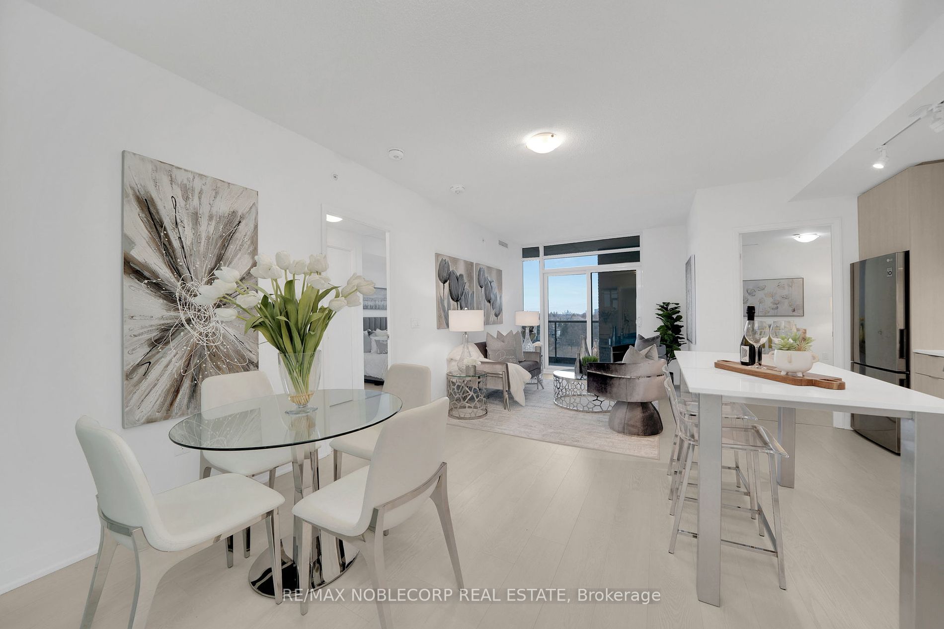 10 Gibbs Rd, #717