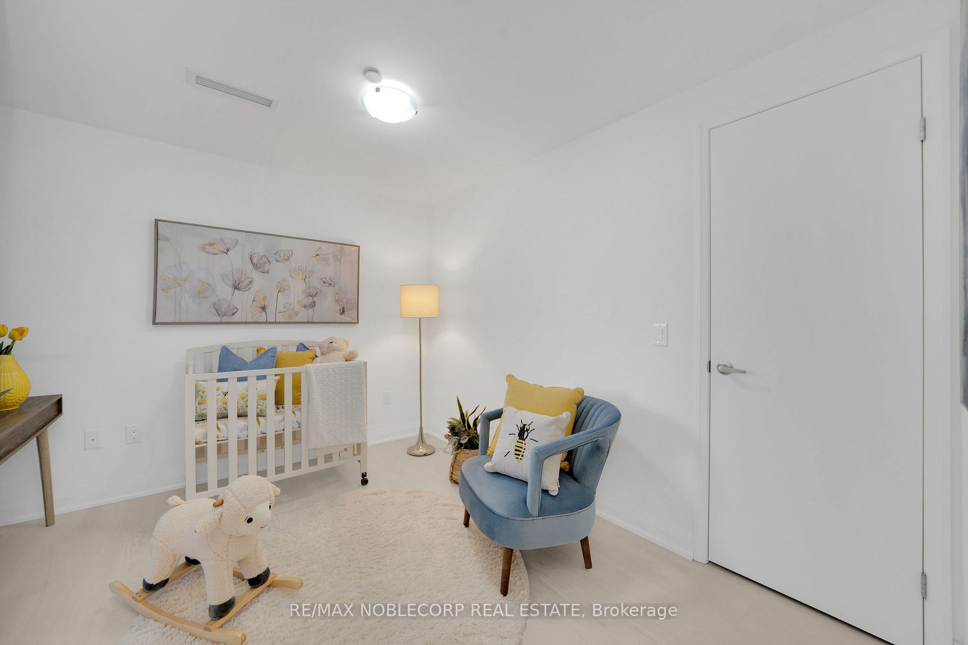 10 Gibbs Rd, #717