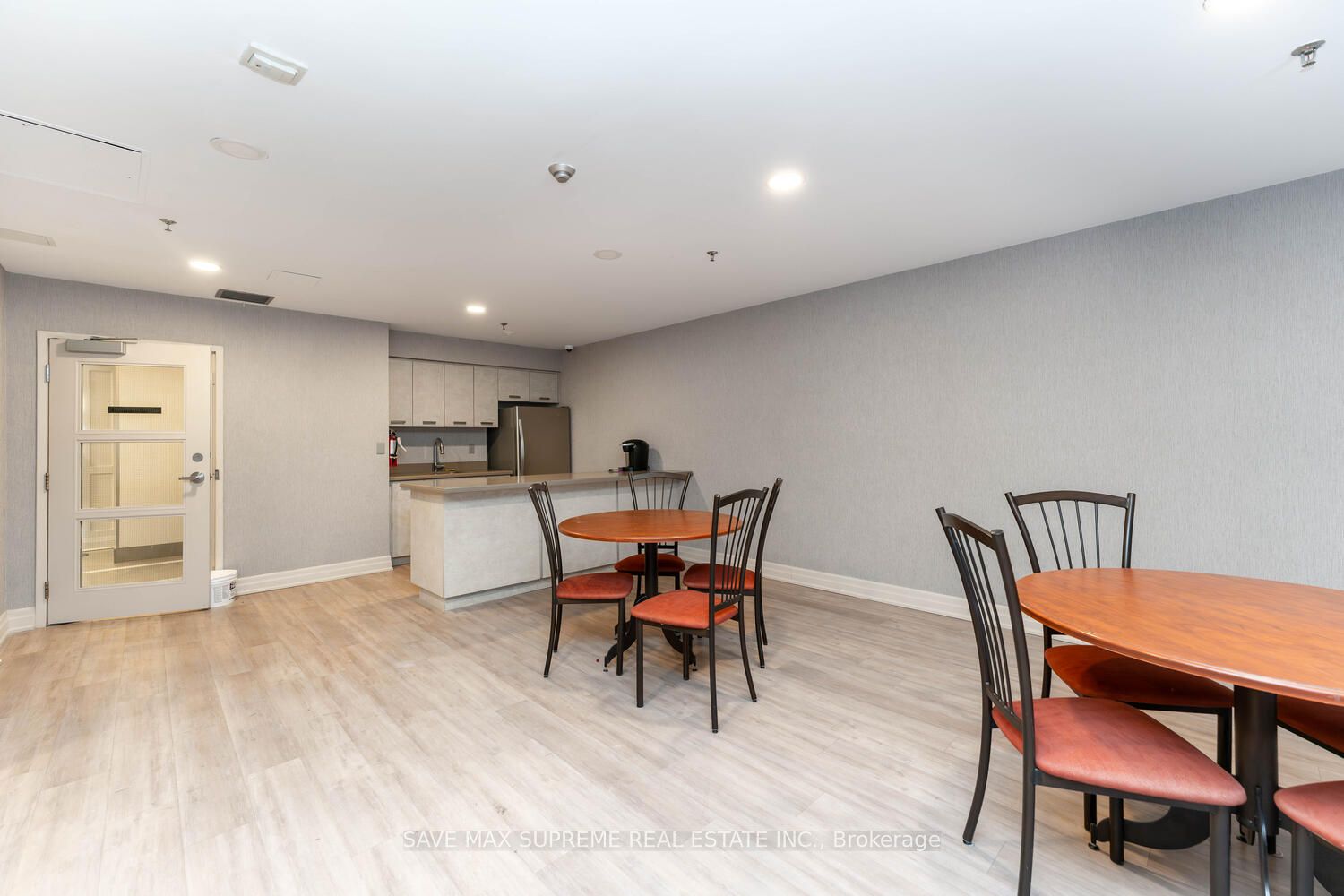 300 Ray Lawson Boulevard, #314
