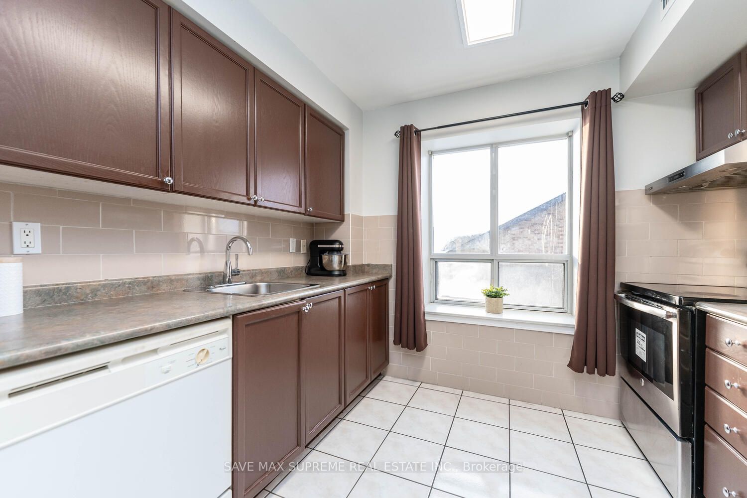 300 Ray Lawson Boulevard, #314