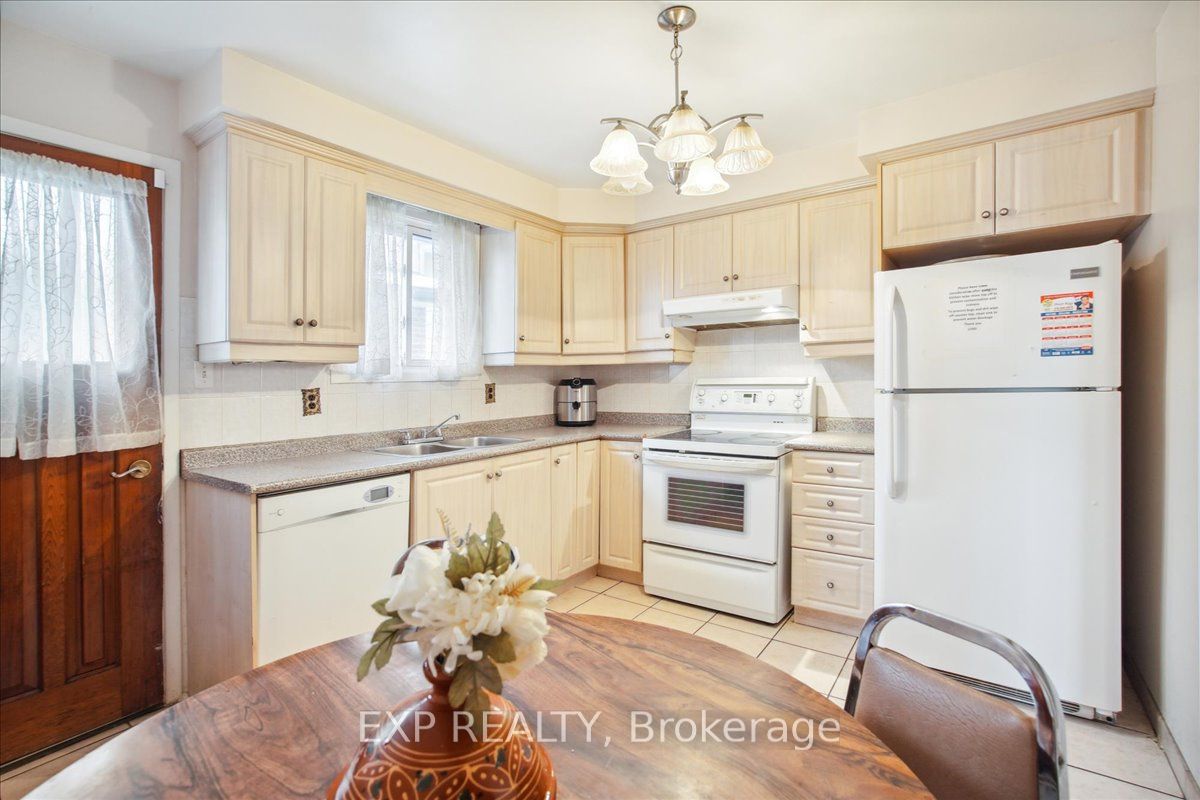 3218 Monica Dr
