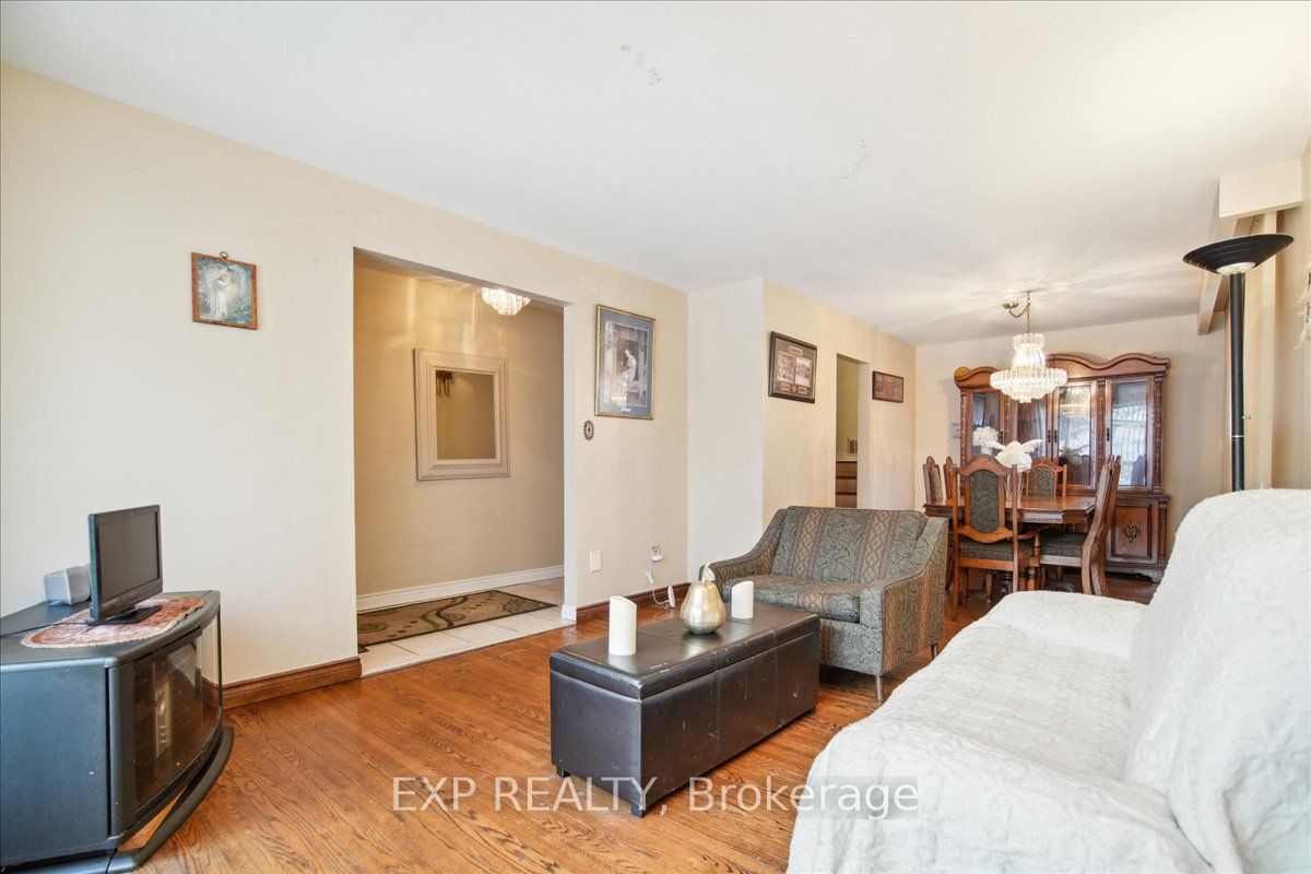 3218 Monica Dr