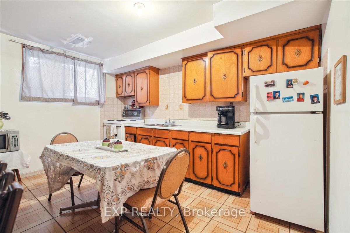 3218 Monica Dr