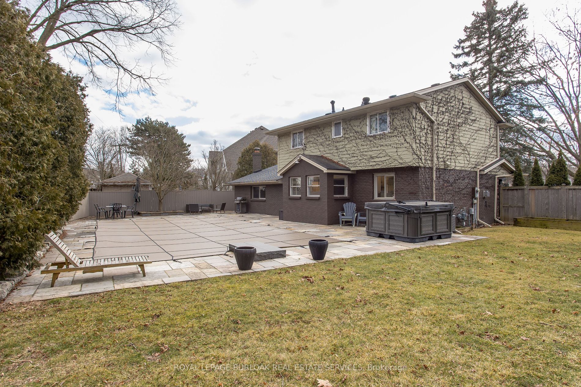 409 Valanna Cres