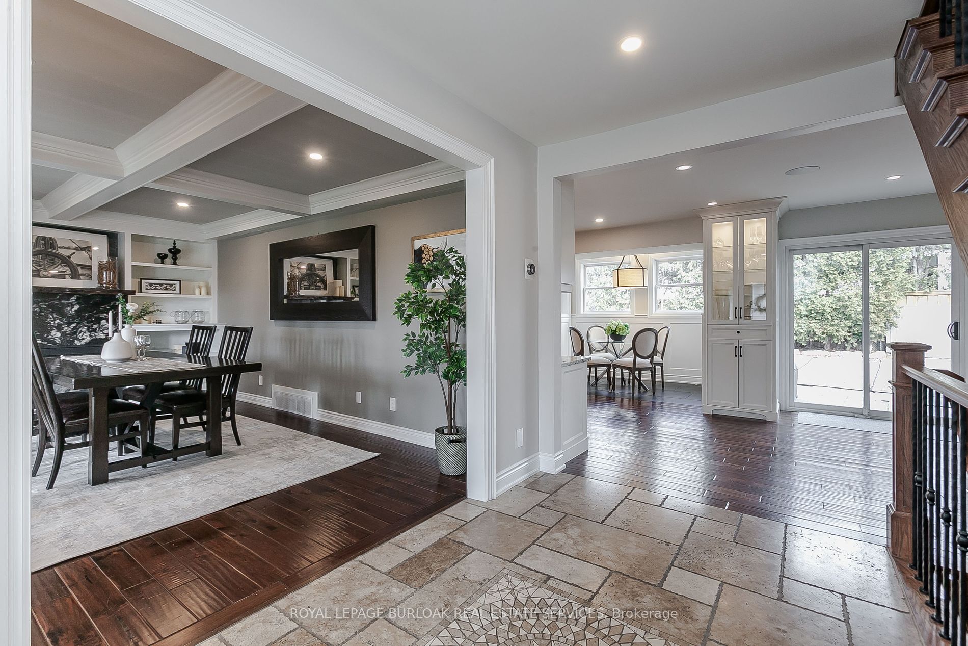 409 Valanna Cres