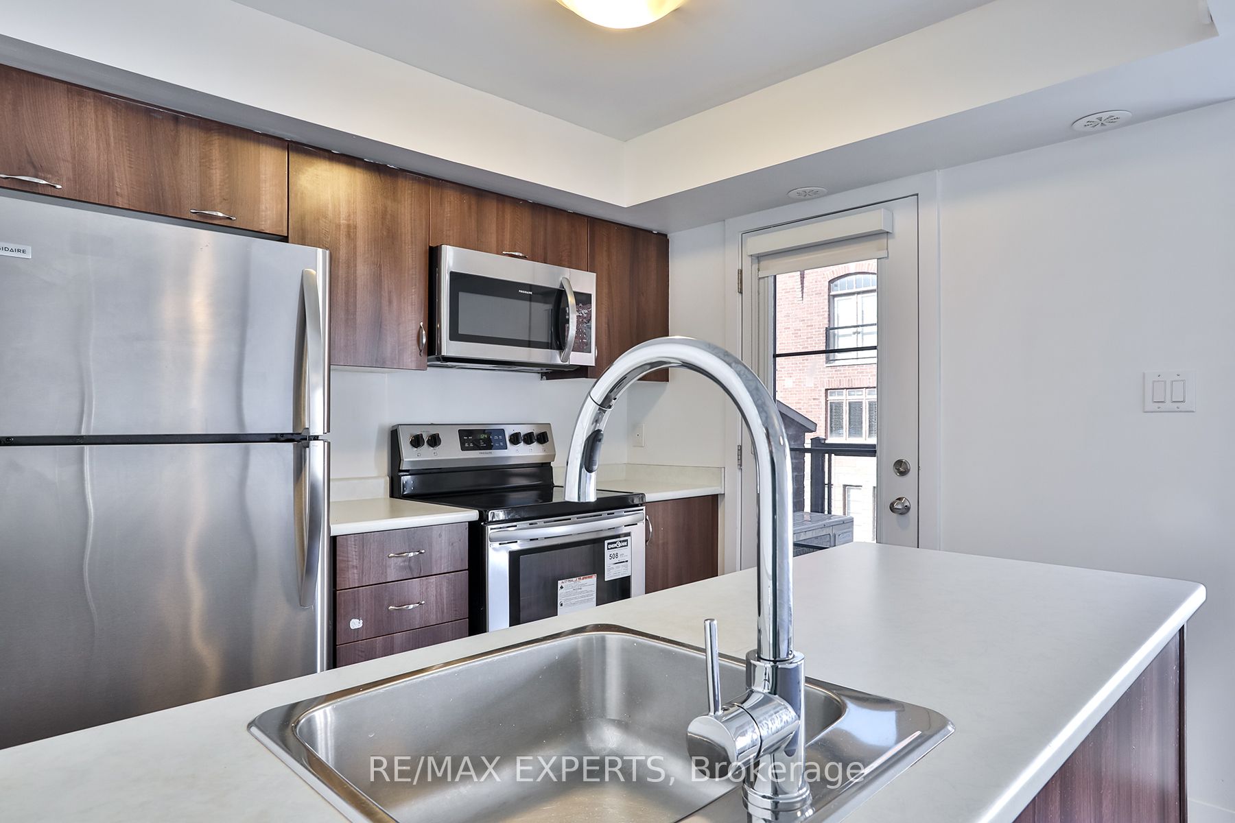 60 Parrotta Drive, #275