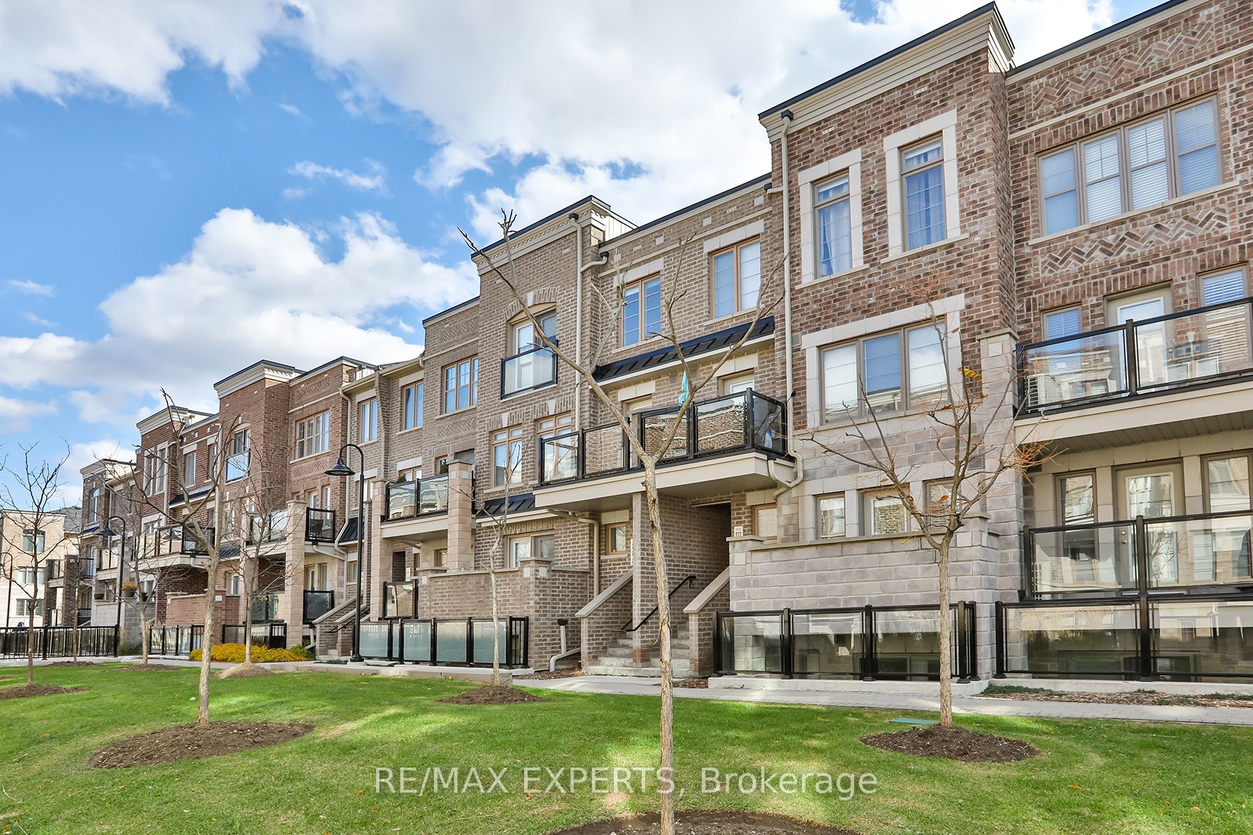 60 Parrotta Drive, #275