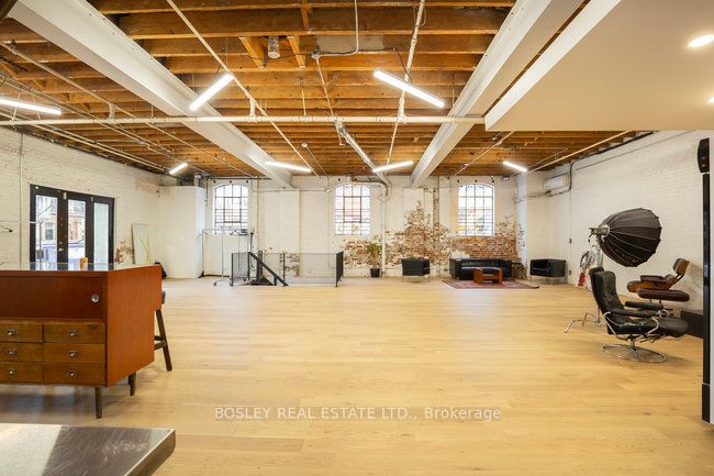 1233 Queen St W, #Rear