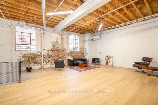 1233 Queen St W, #Rear
