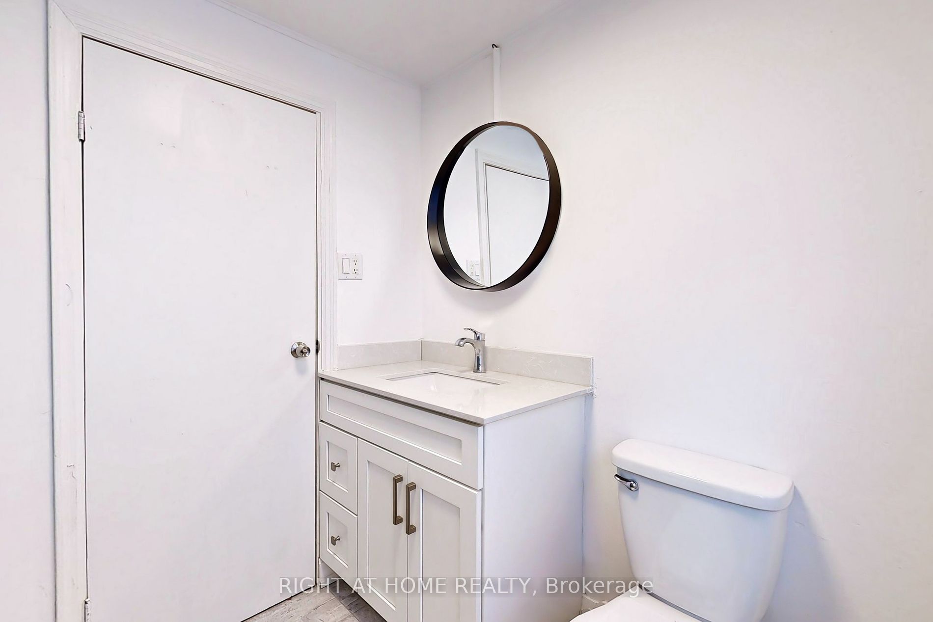 133 Lake Cres