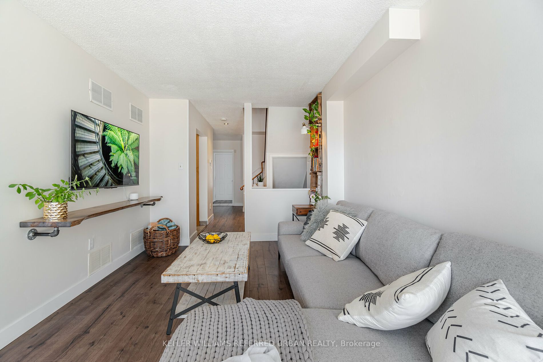 4002 Bishopstoke Lane