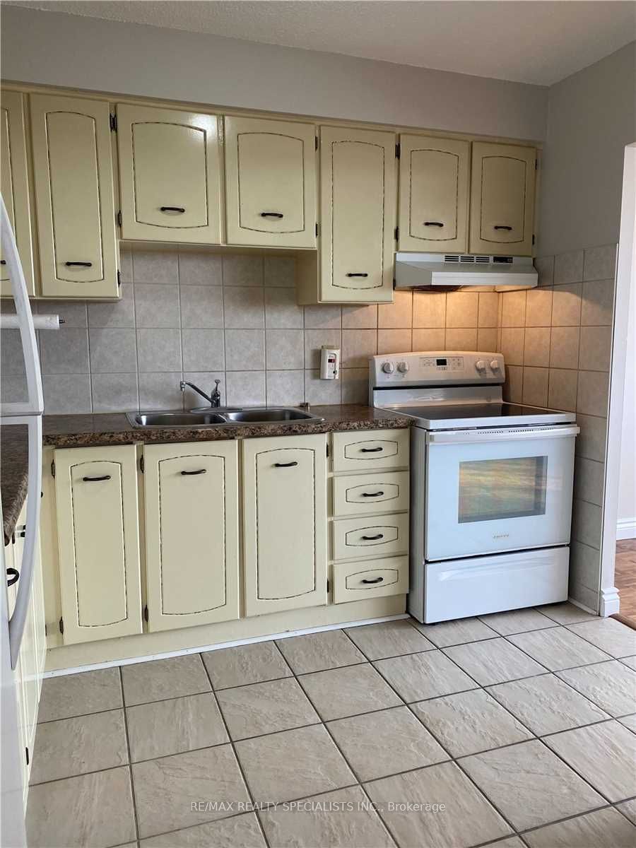 2301 Derry Road W, #603