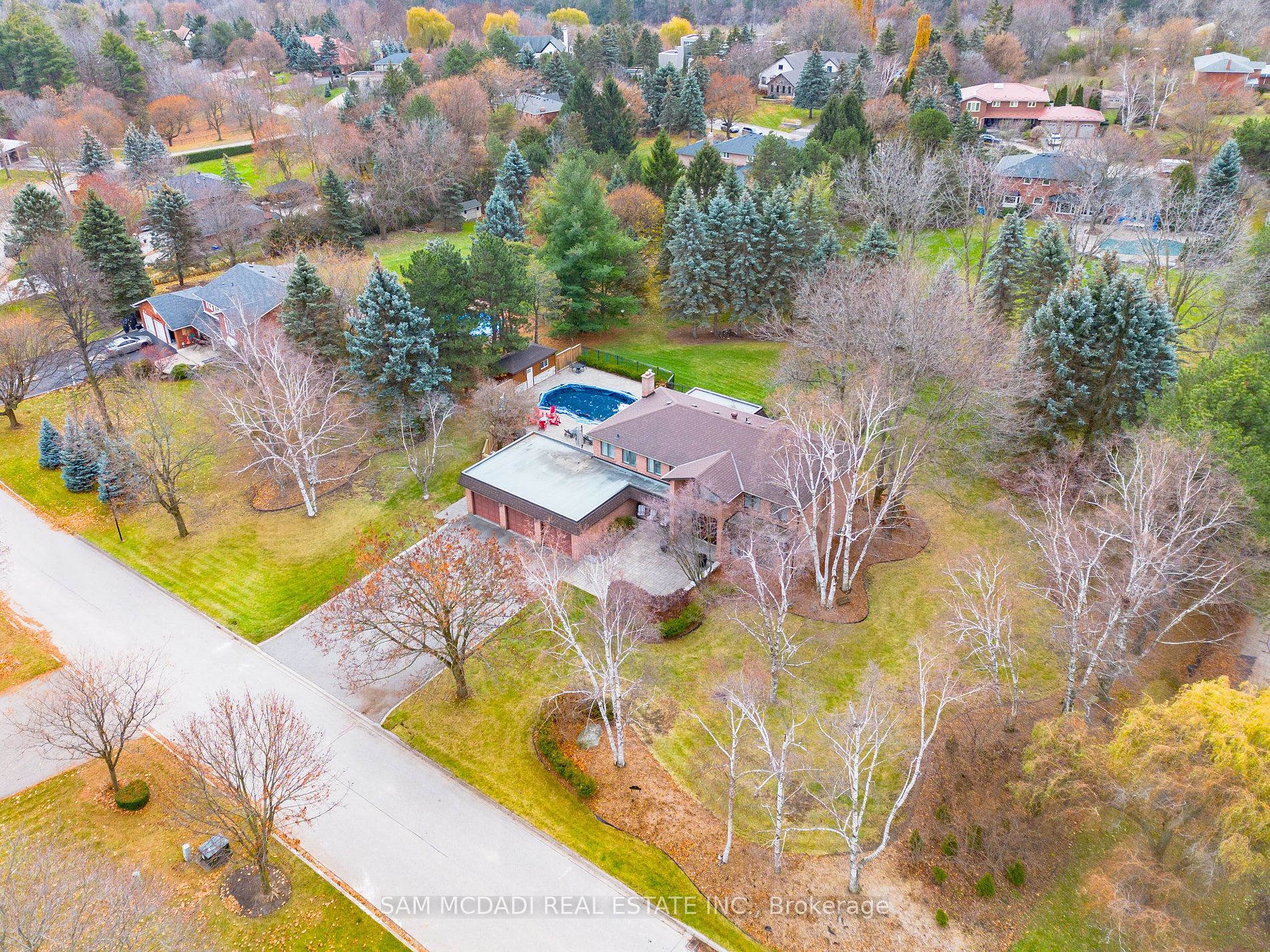 3 Huttonville Dr