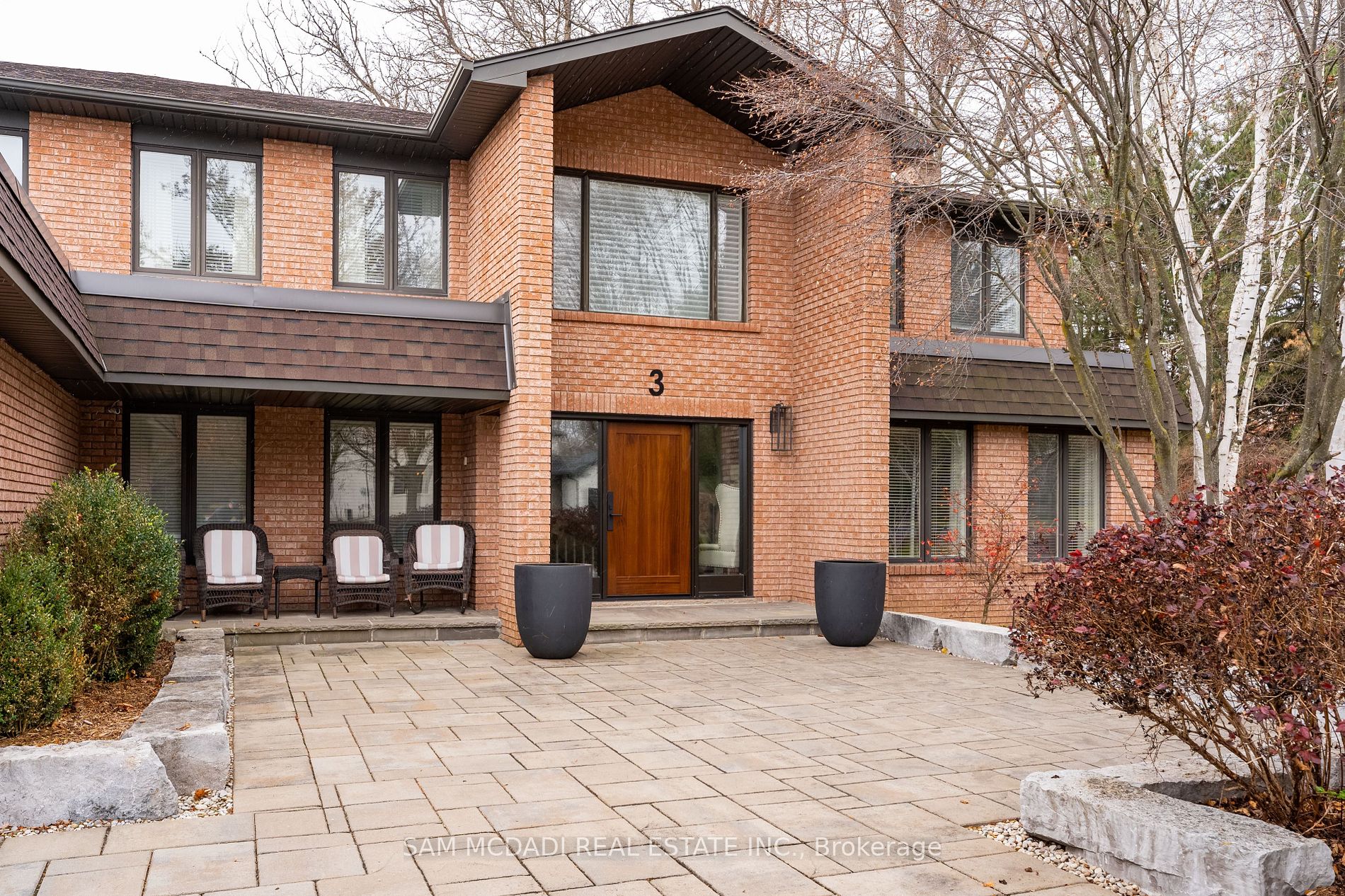 3 Huttonville Dr