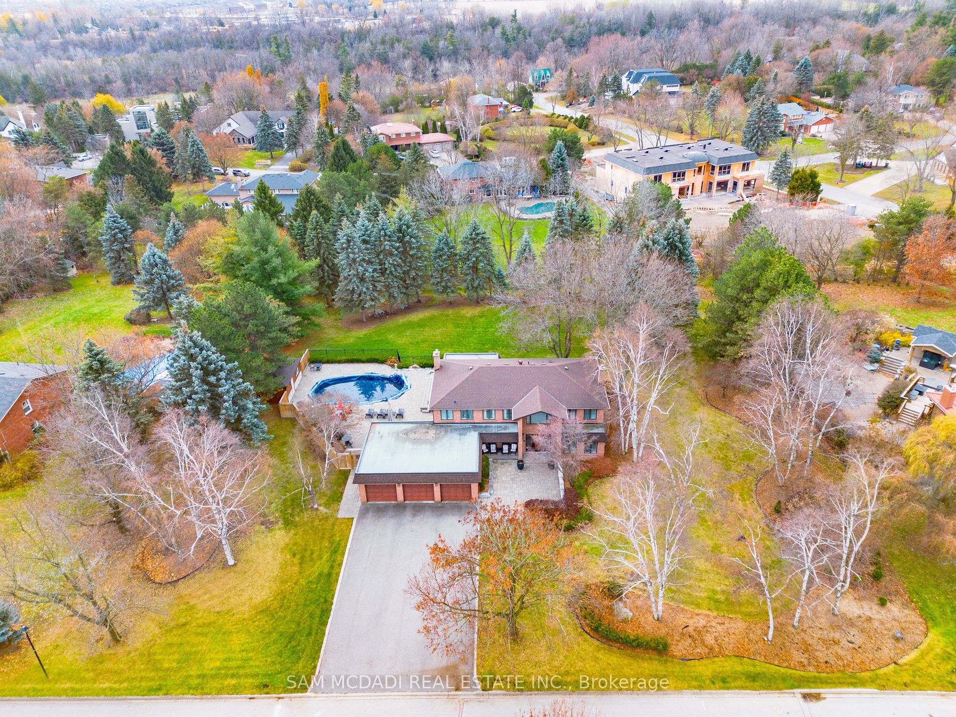 3 Huttonville Dr