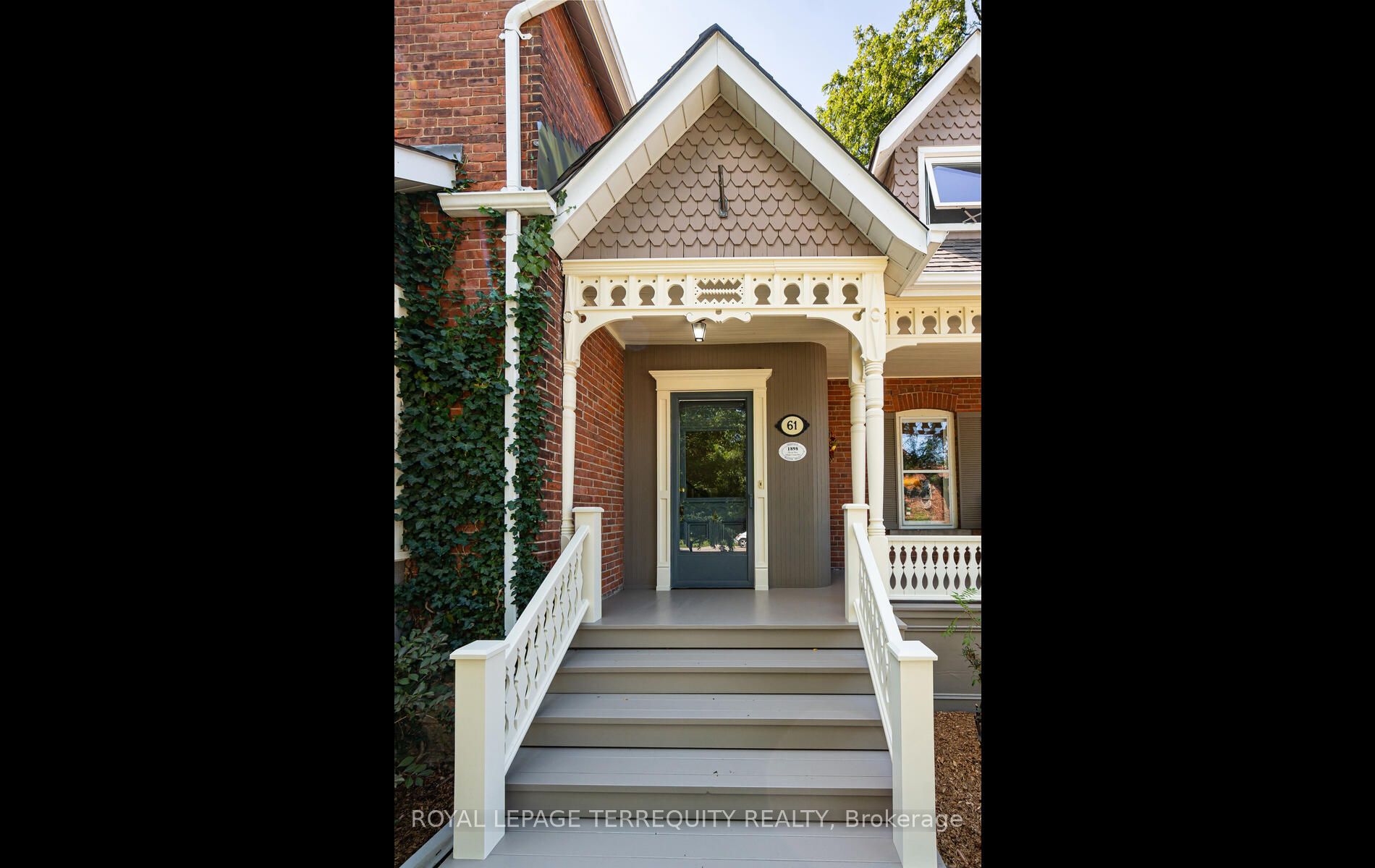 61 Charles St