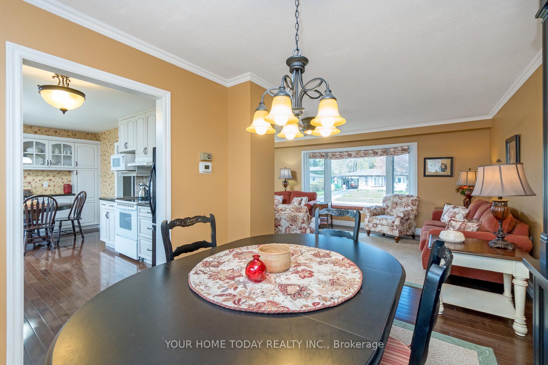 6 Hyland Avenue