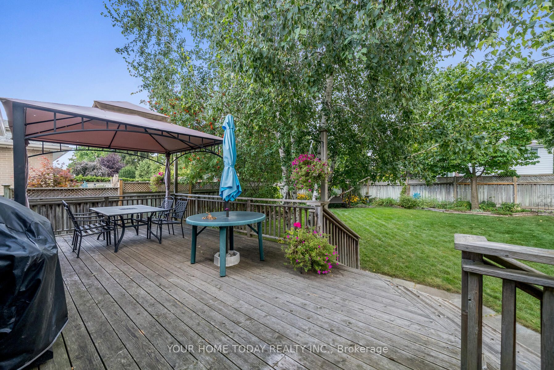 6 Hyland Avenue