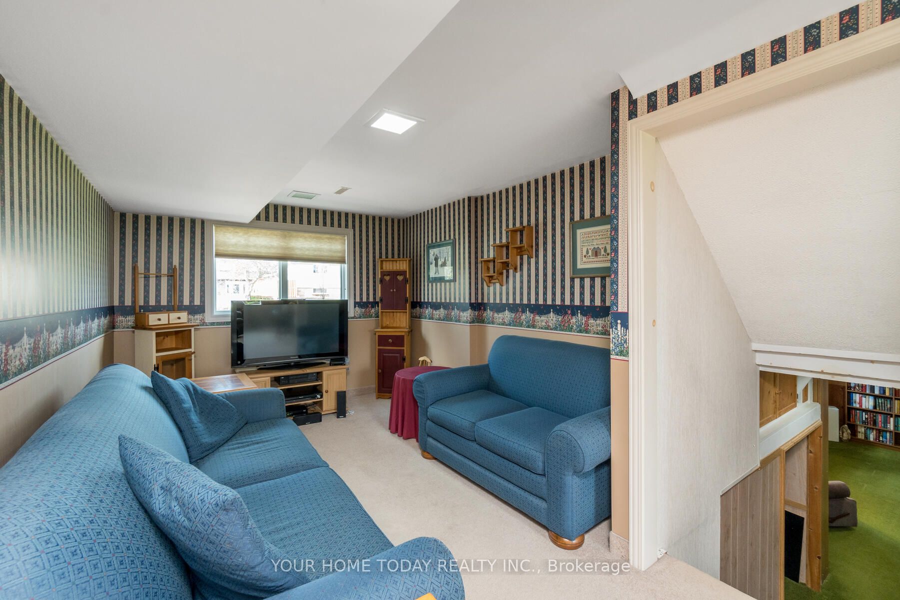 6 Hyland Avenue