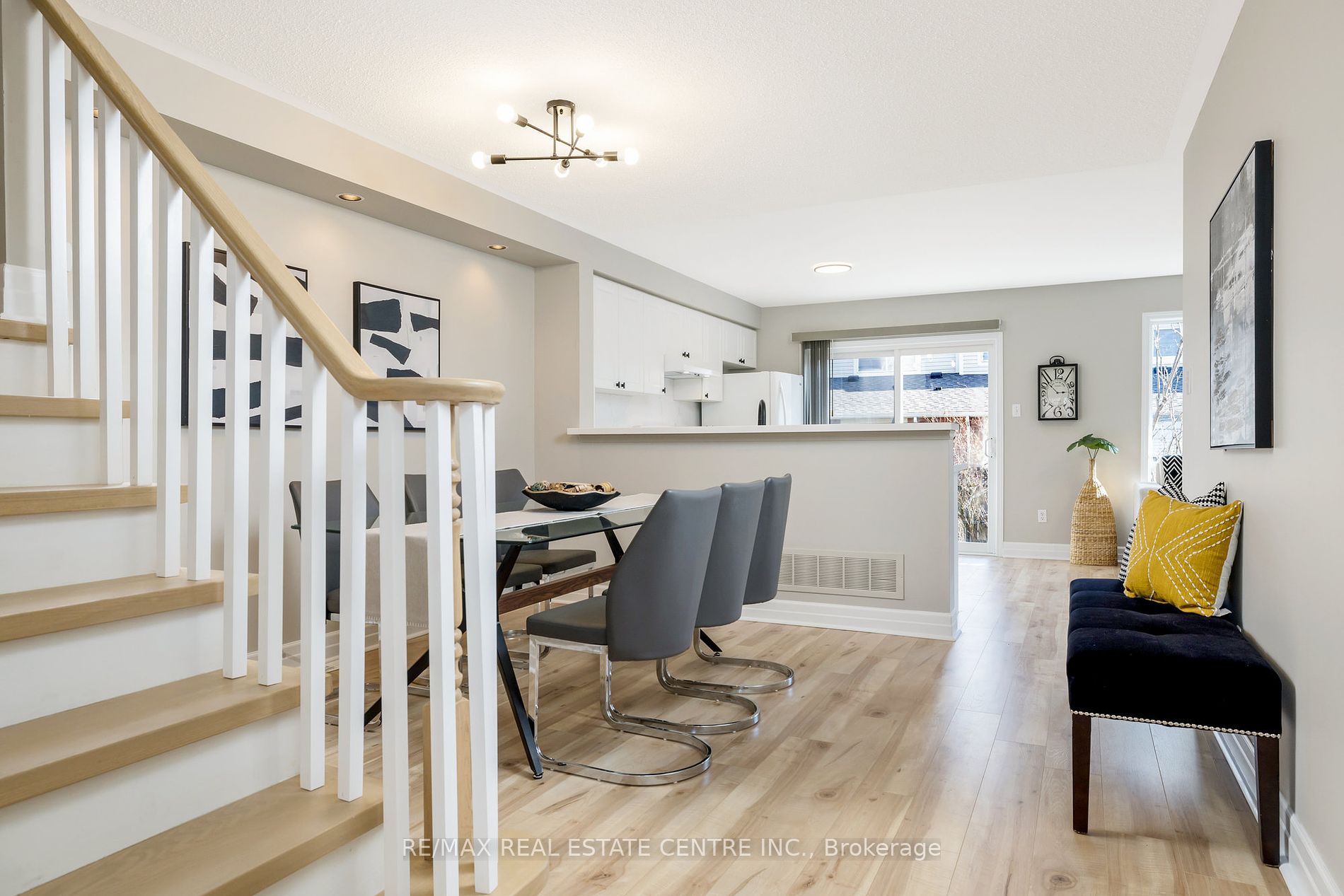 873 Gazley Circ