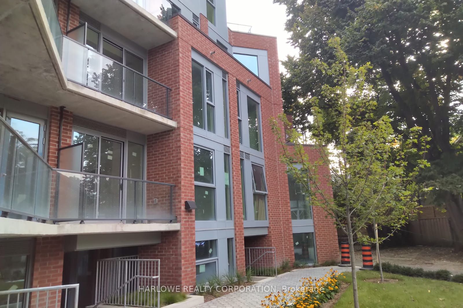 57 Brock Avenue #514