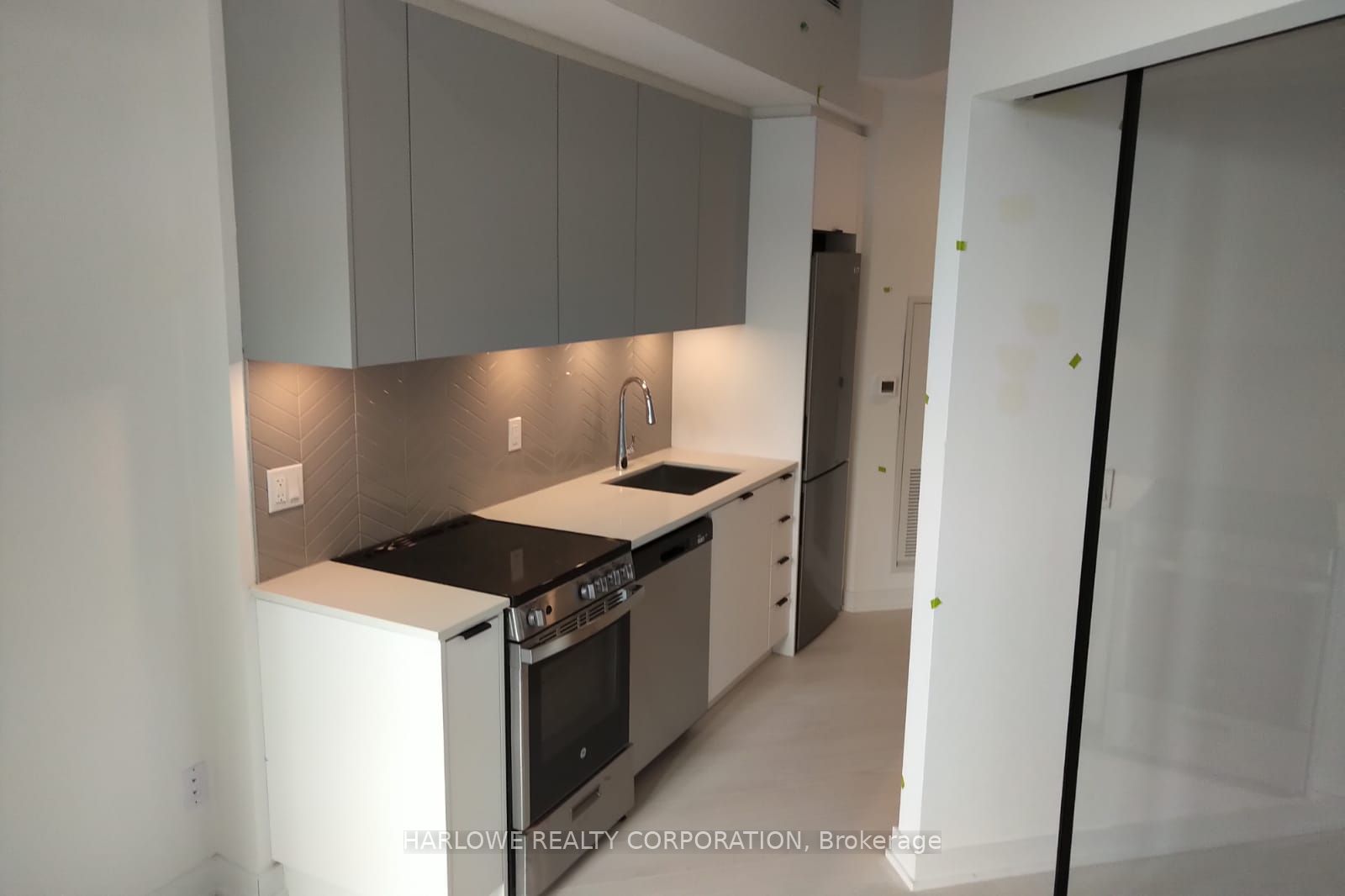 57 Brock Avenue #514