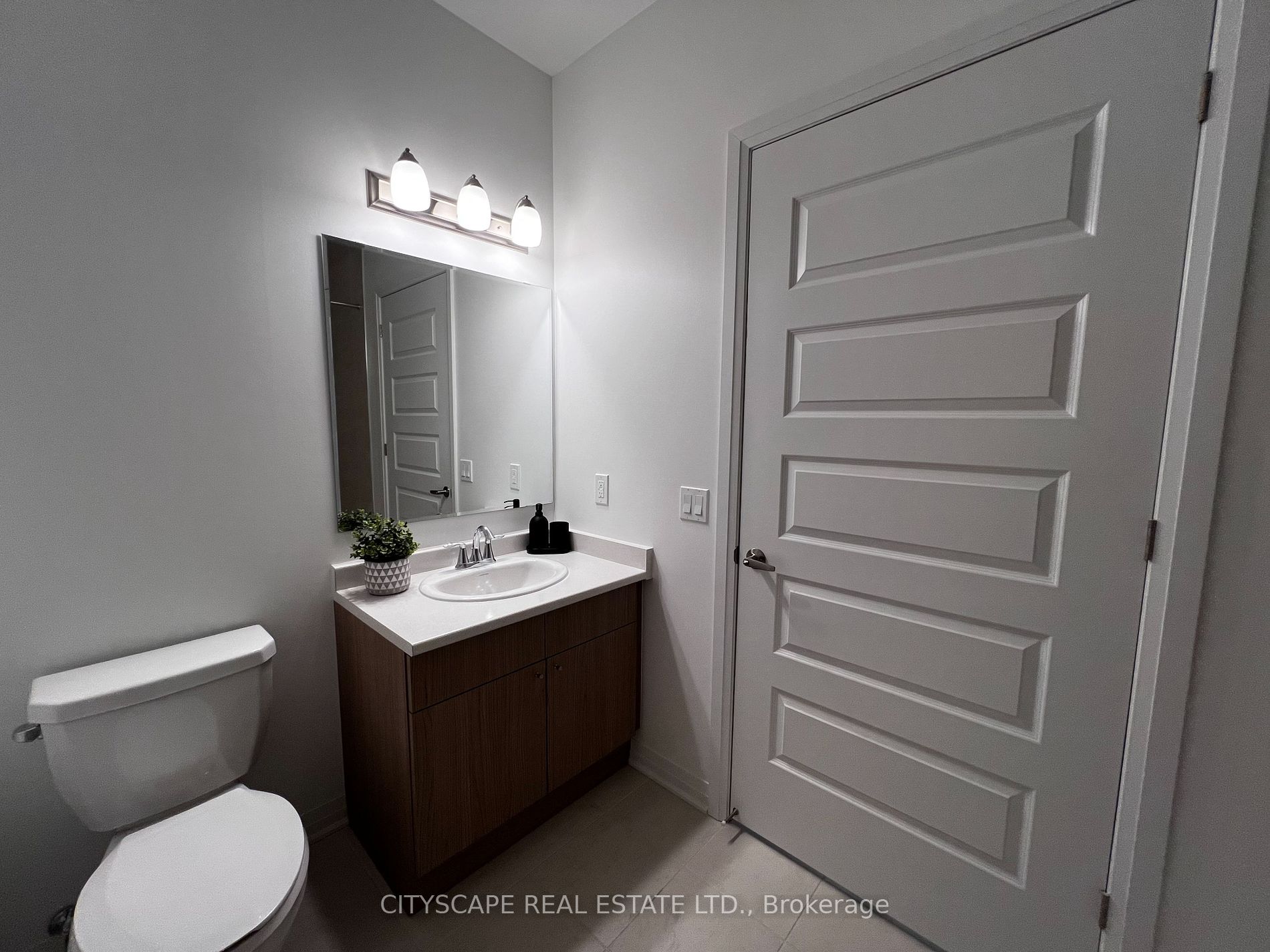 460 Gordon Krantz Avenue, #611