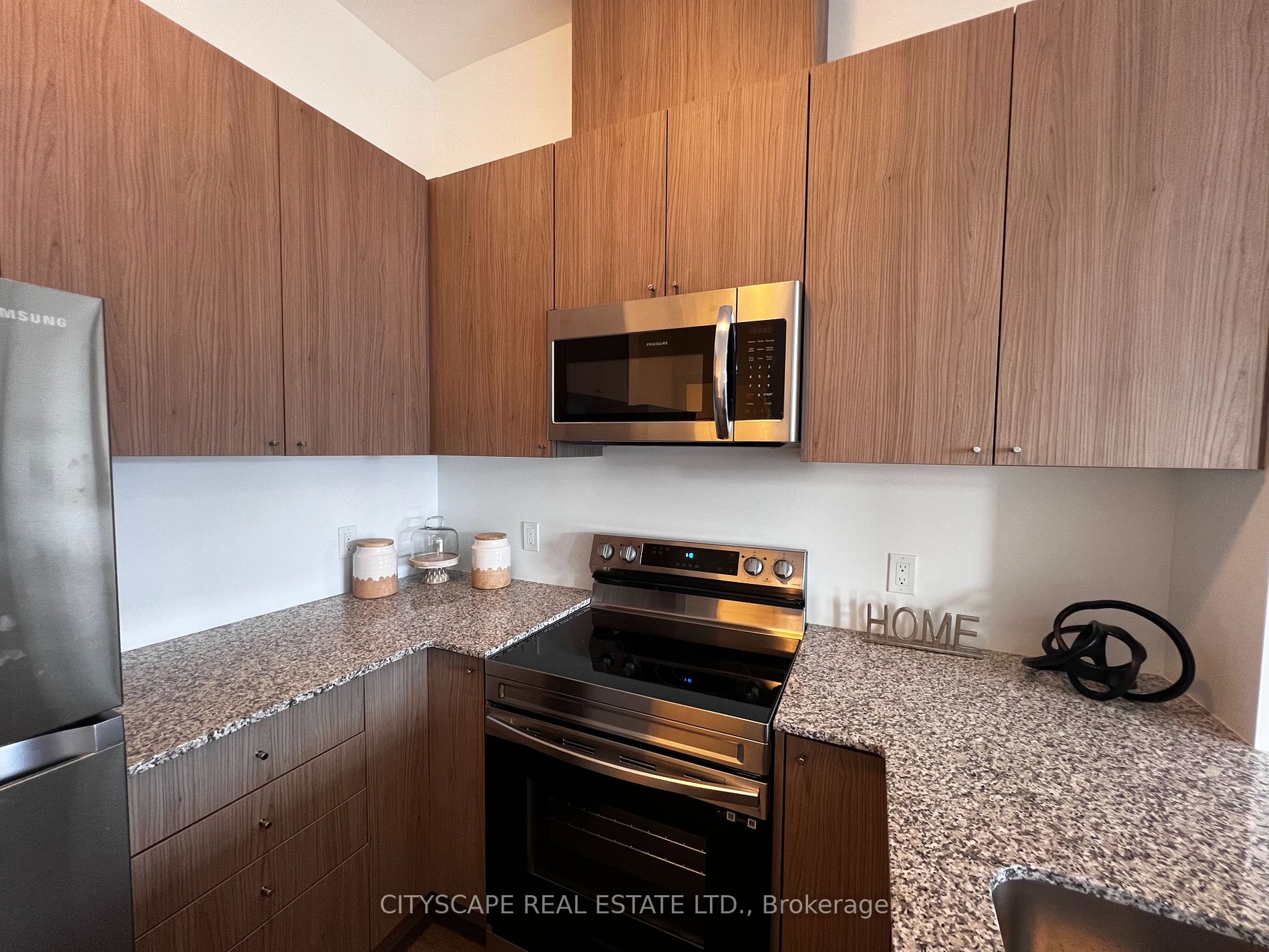 460 Gordon Krantz Avenue, #611